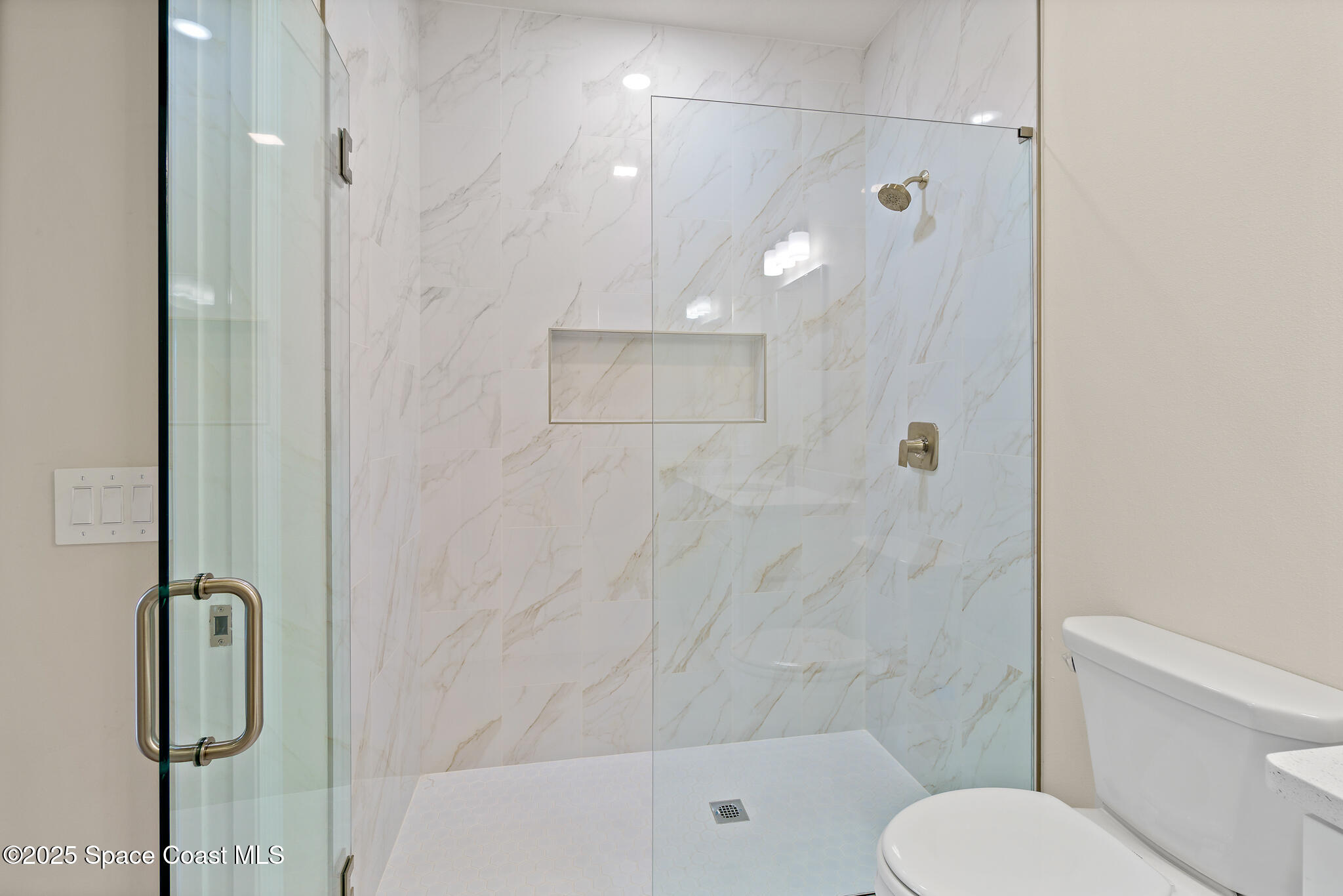 528 De Groodt Road SW