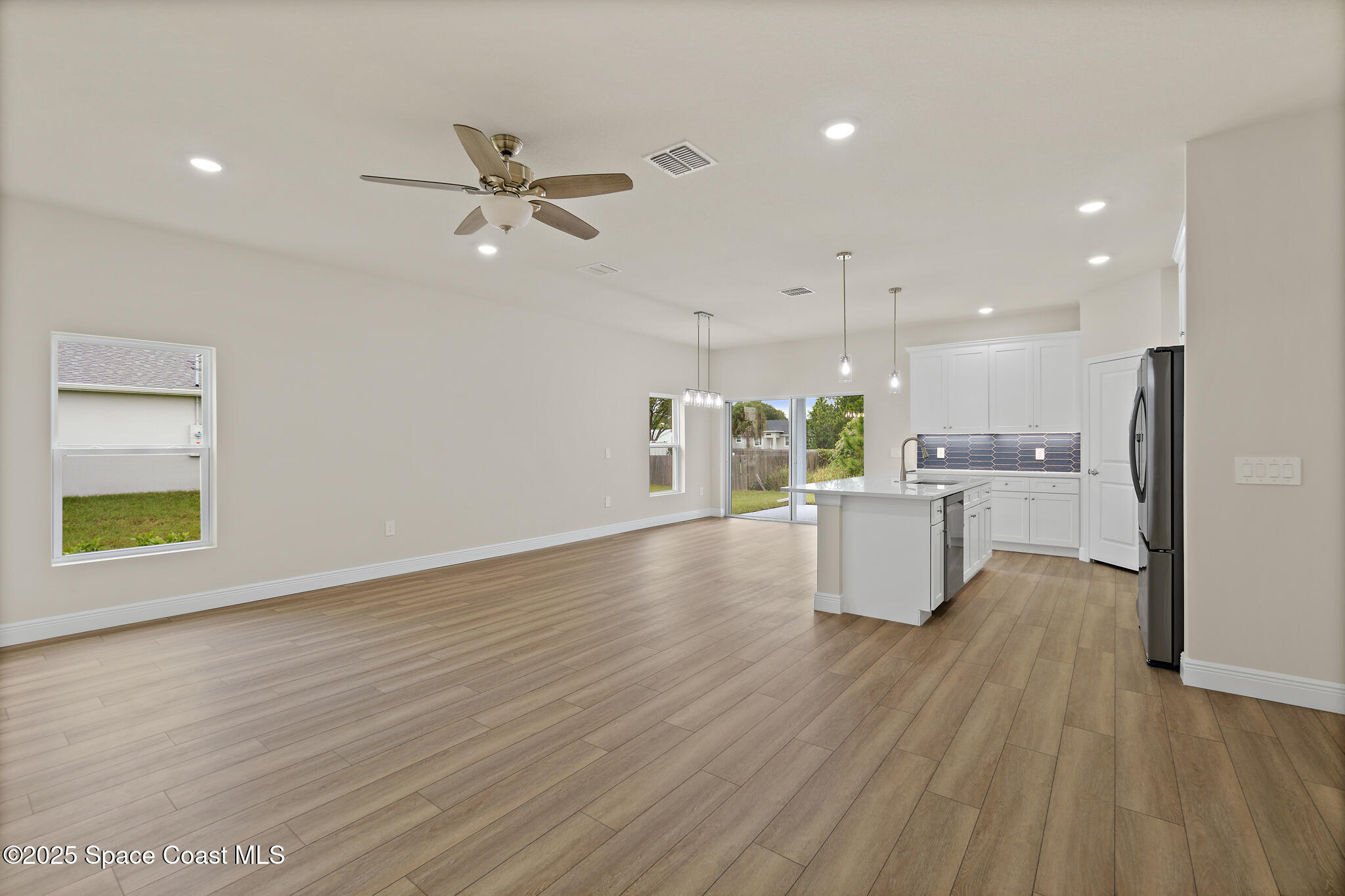 528 De Groodt Road SW