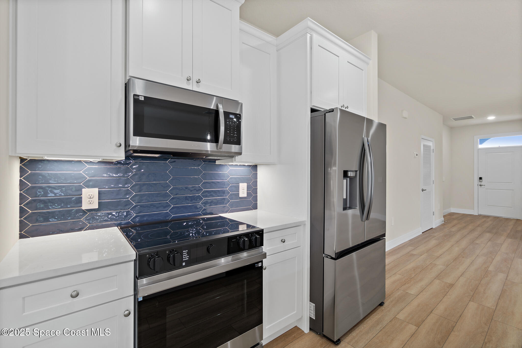 528 De Groodt Road SW