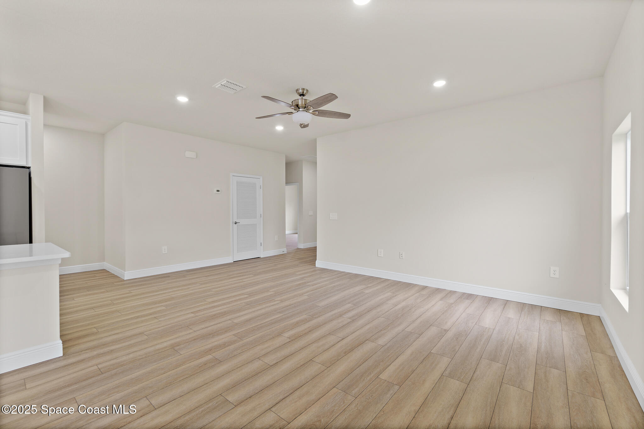 528 De Groodt Road SW