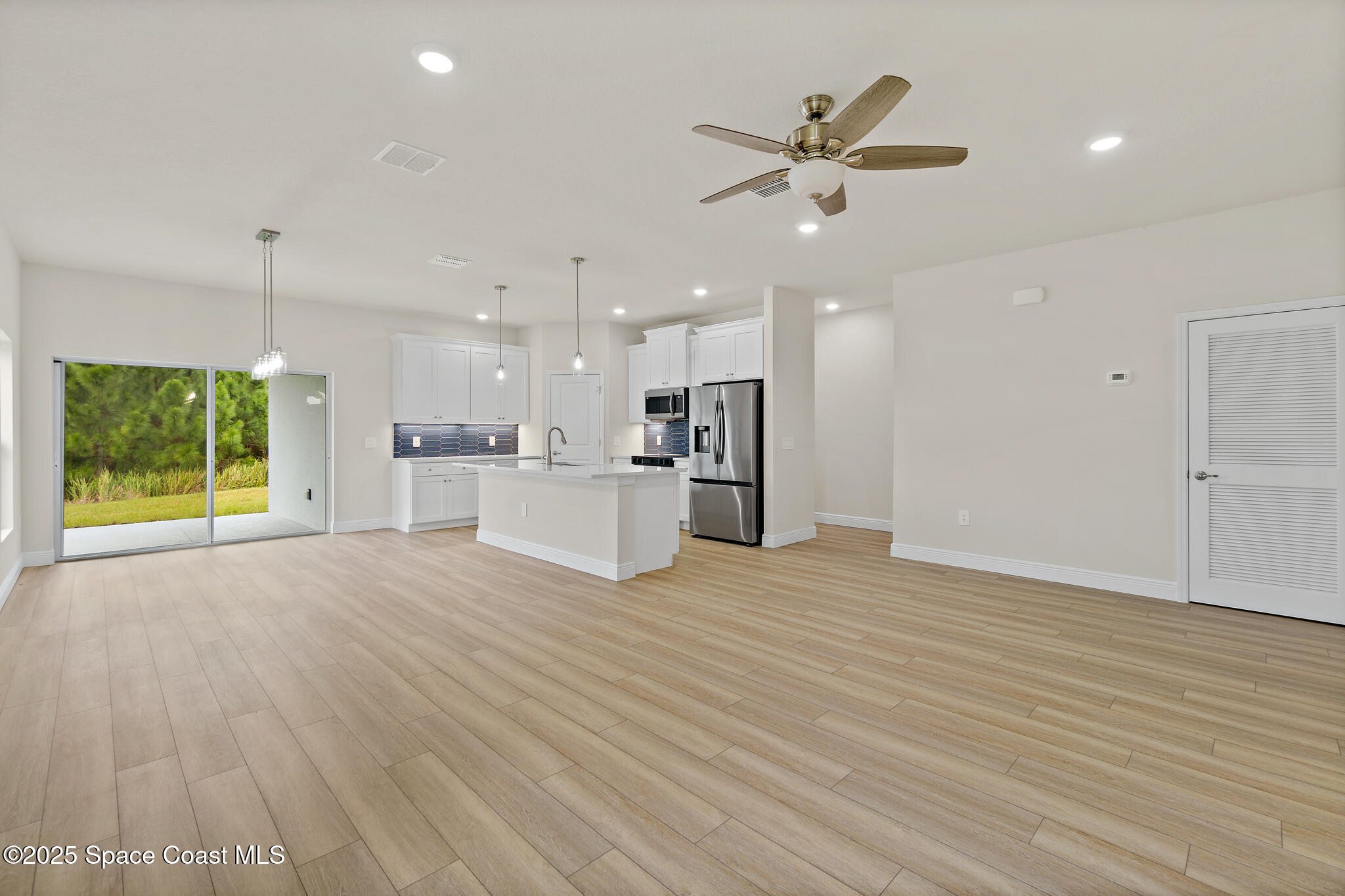 528 De Groodt Road SW