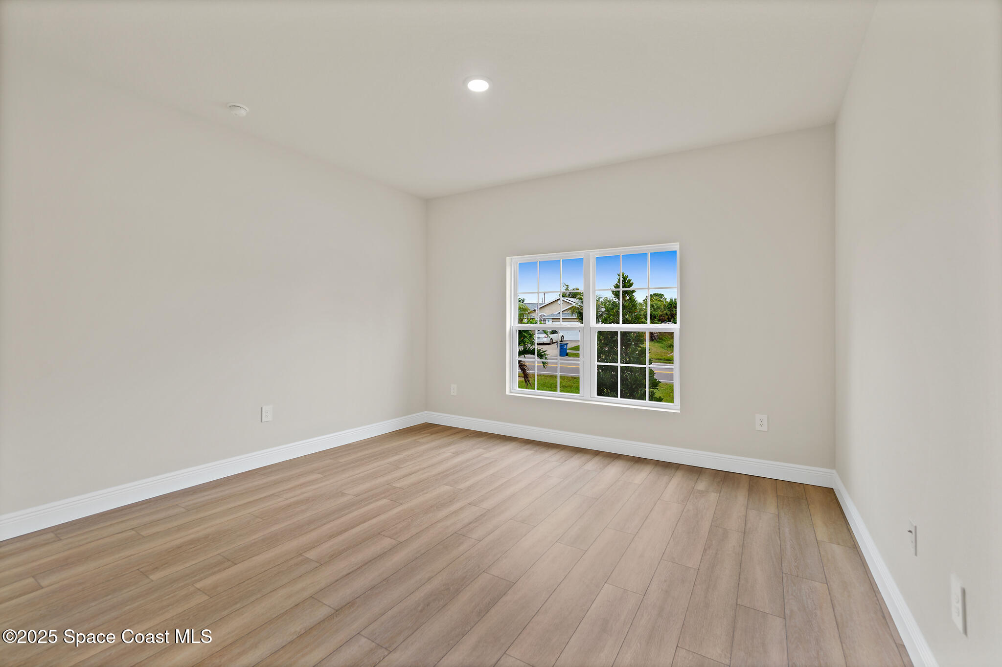 528 De Groodt Road SW