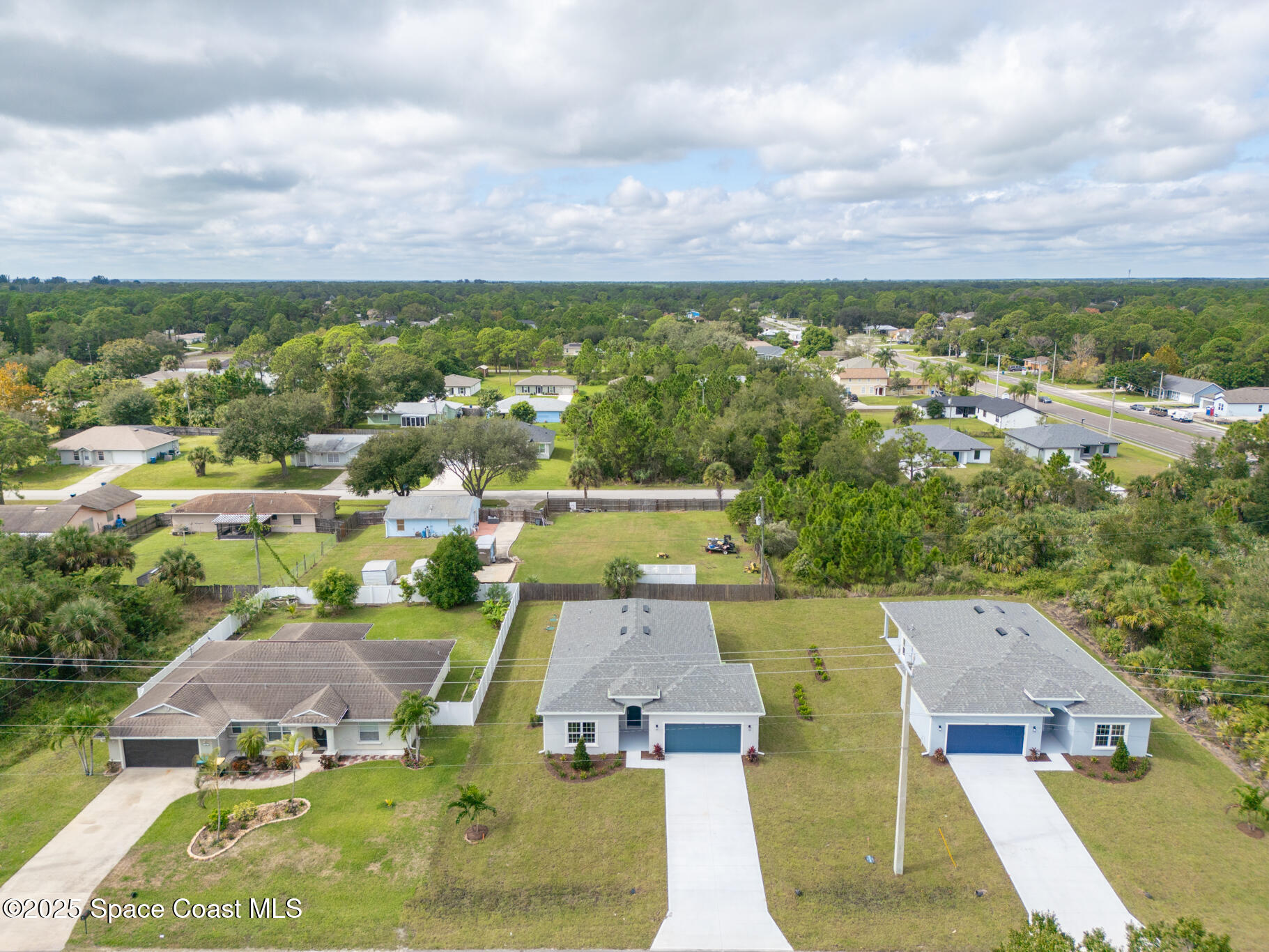 542 De Groodt Road SW