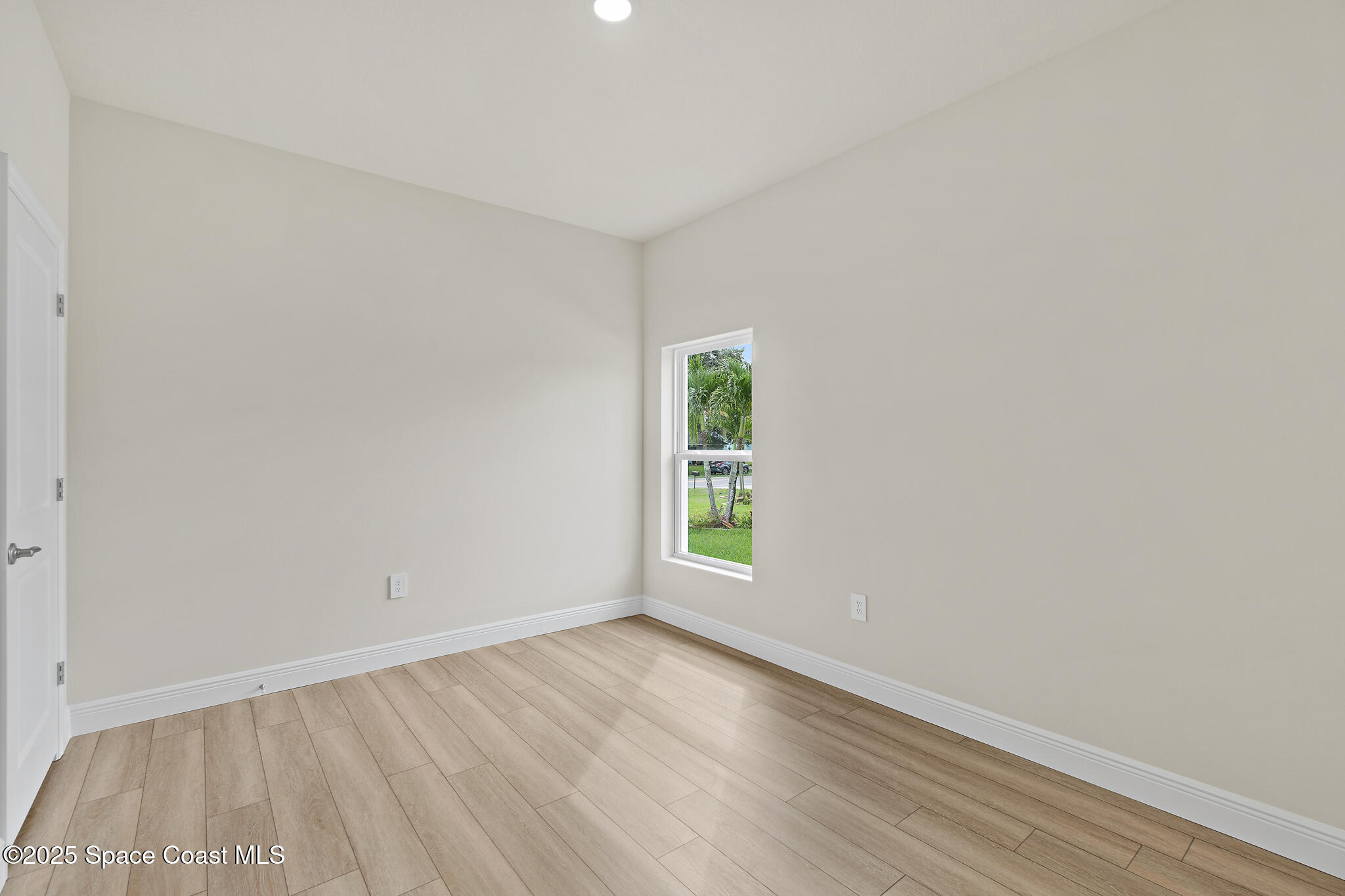 542 De Groodt Road SW