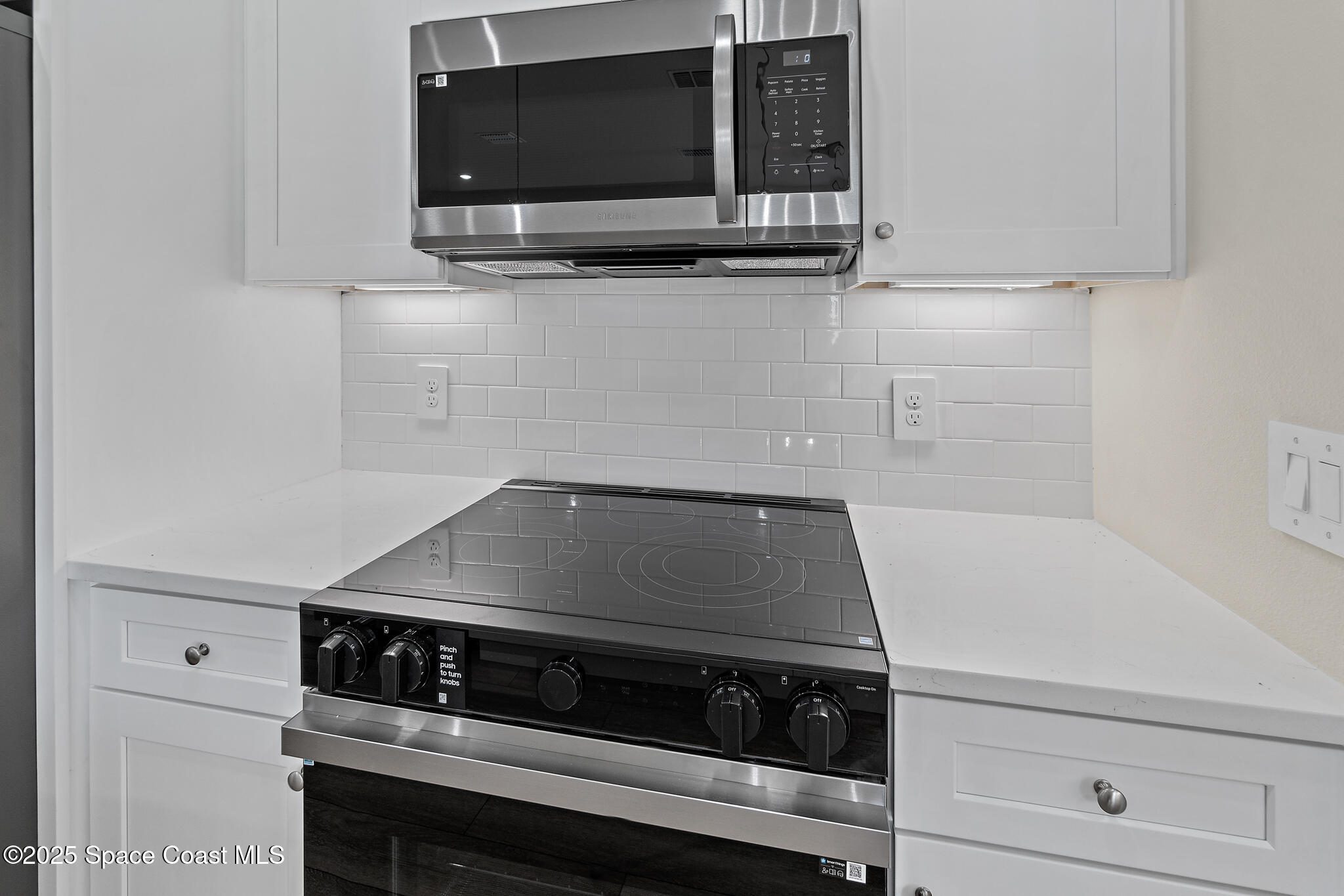 542 De Groodt Road SW