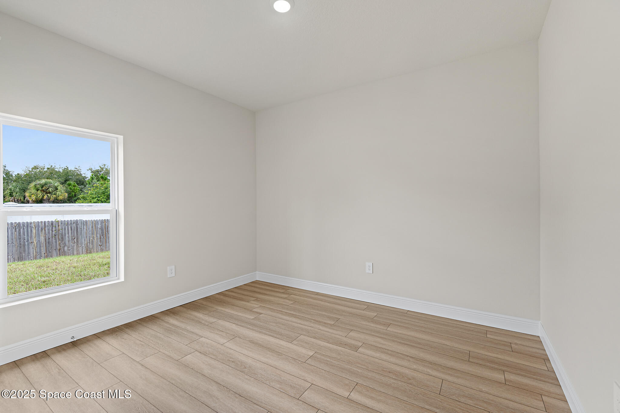 542 De Groodt Road SW