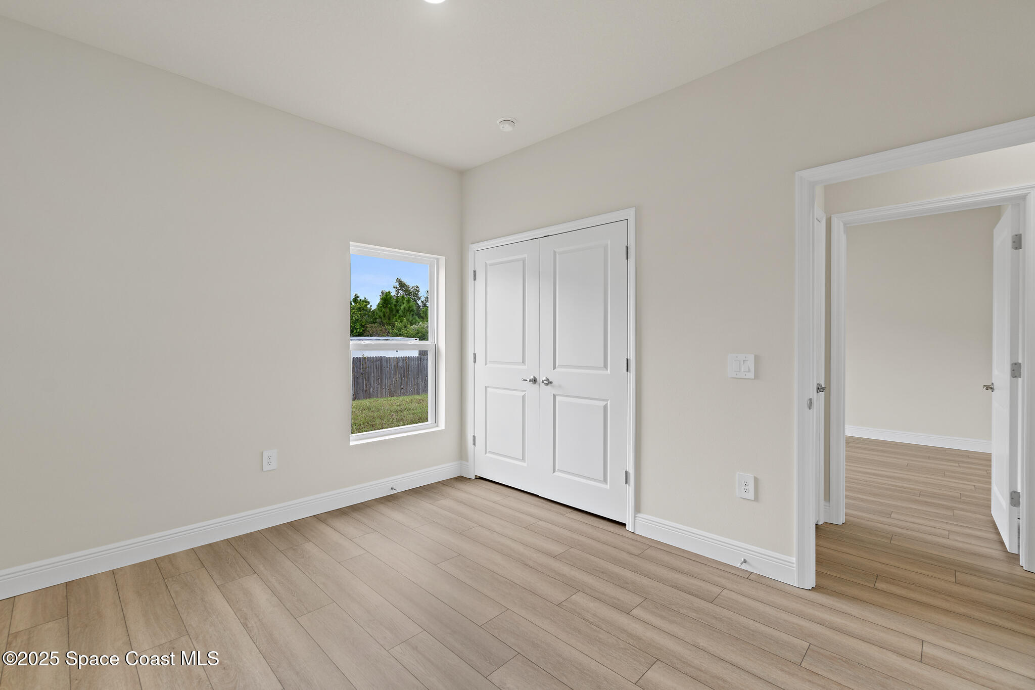 542 De Groodt Road SW