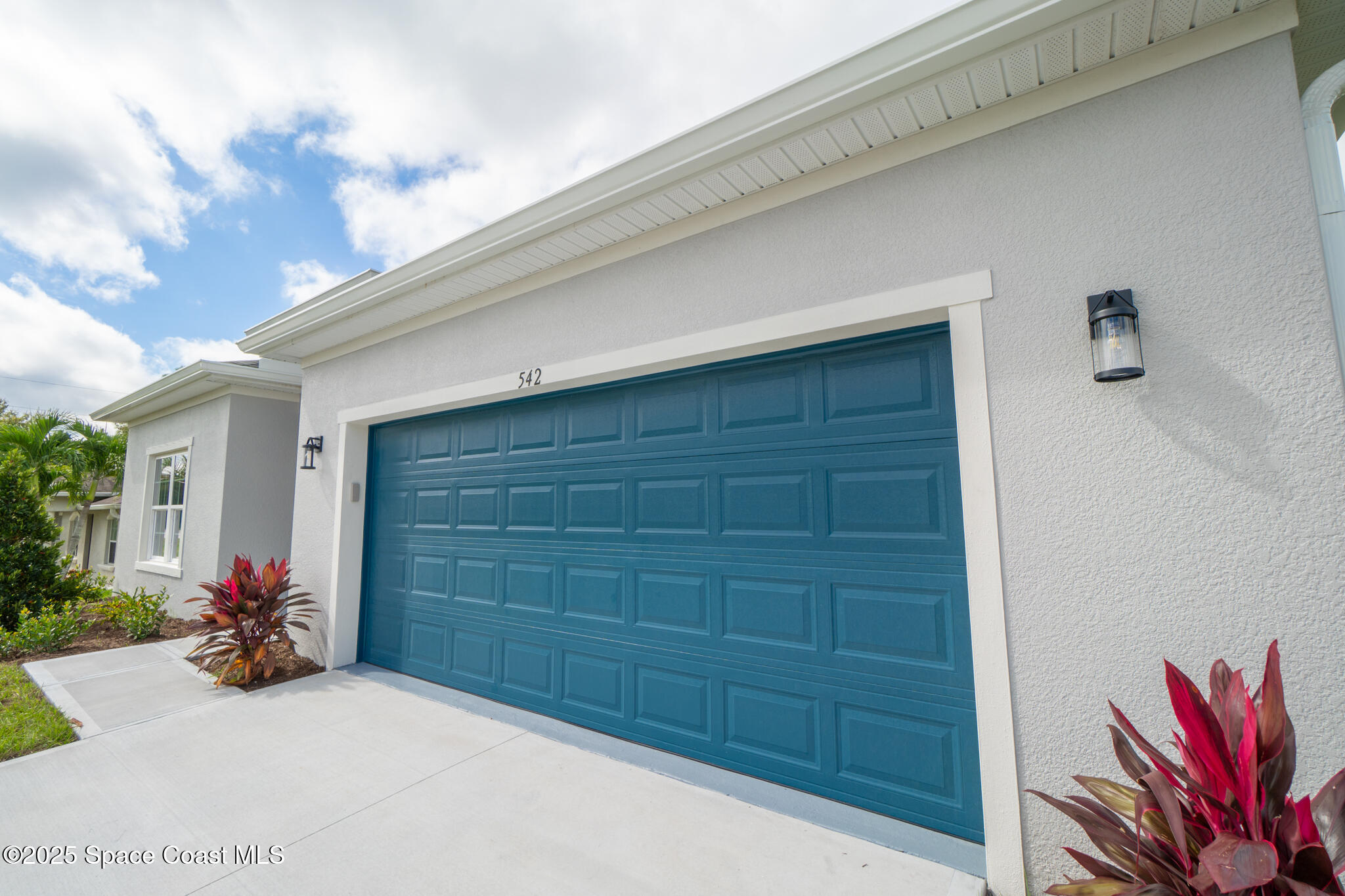 542 De Groodt Road SW