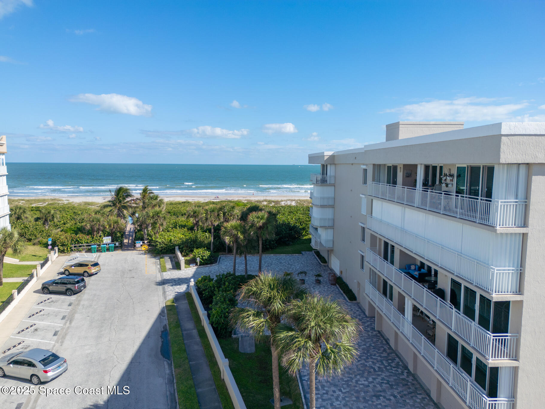 425 Buchanan Avenue 201