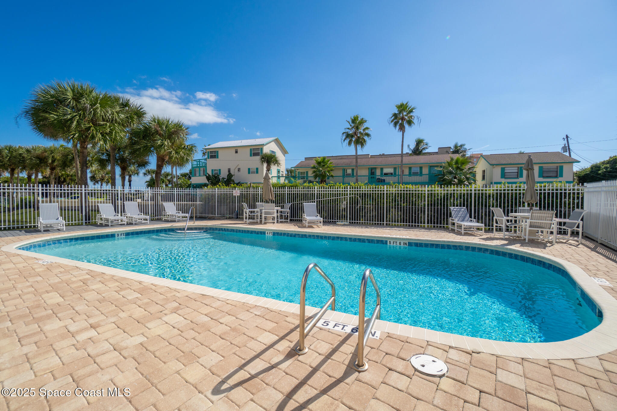 425 Buchanan Avenue 201