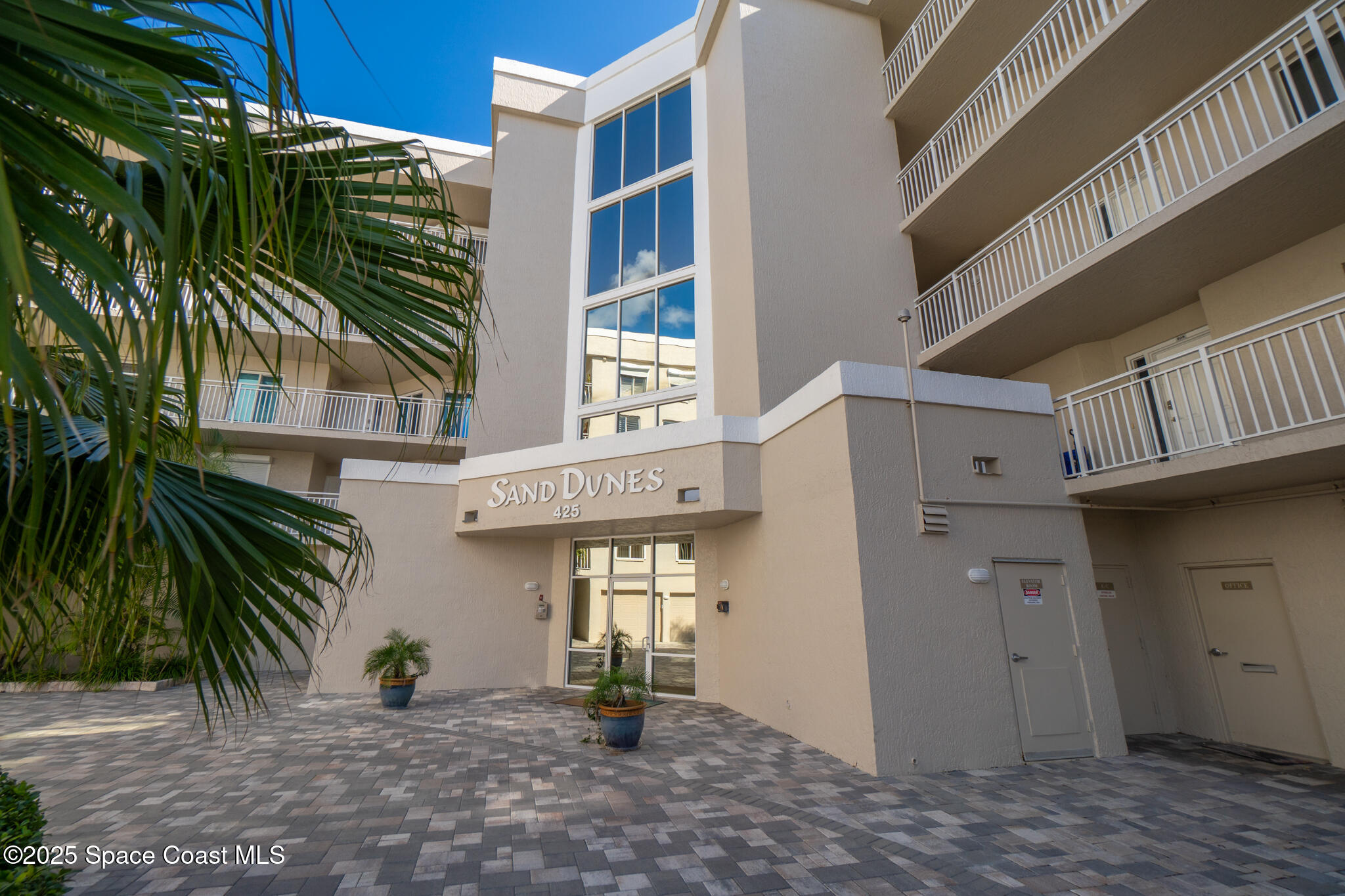 425 Buchanan Avenue 201