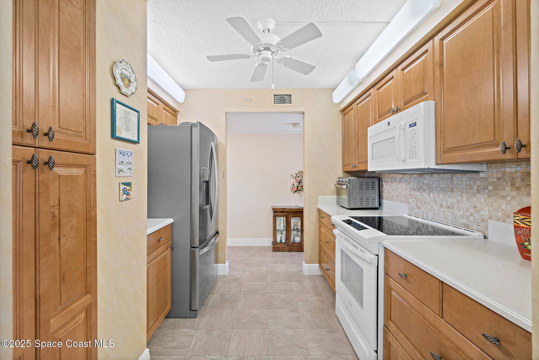 425 Buchanan Avenue 201