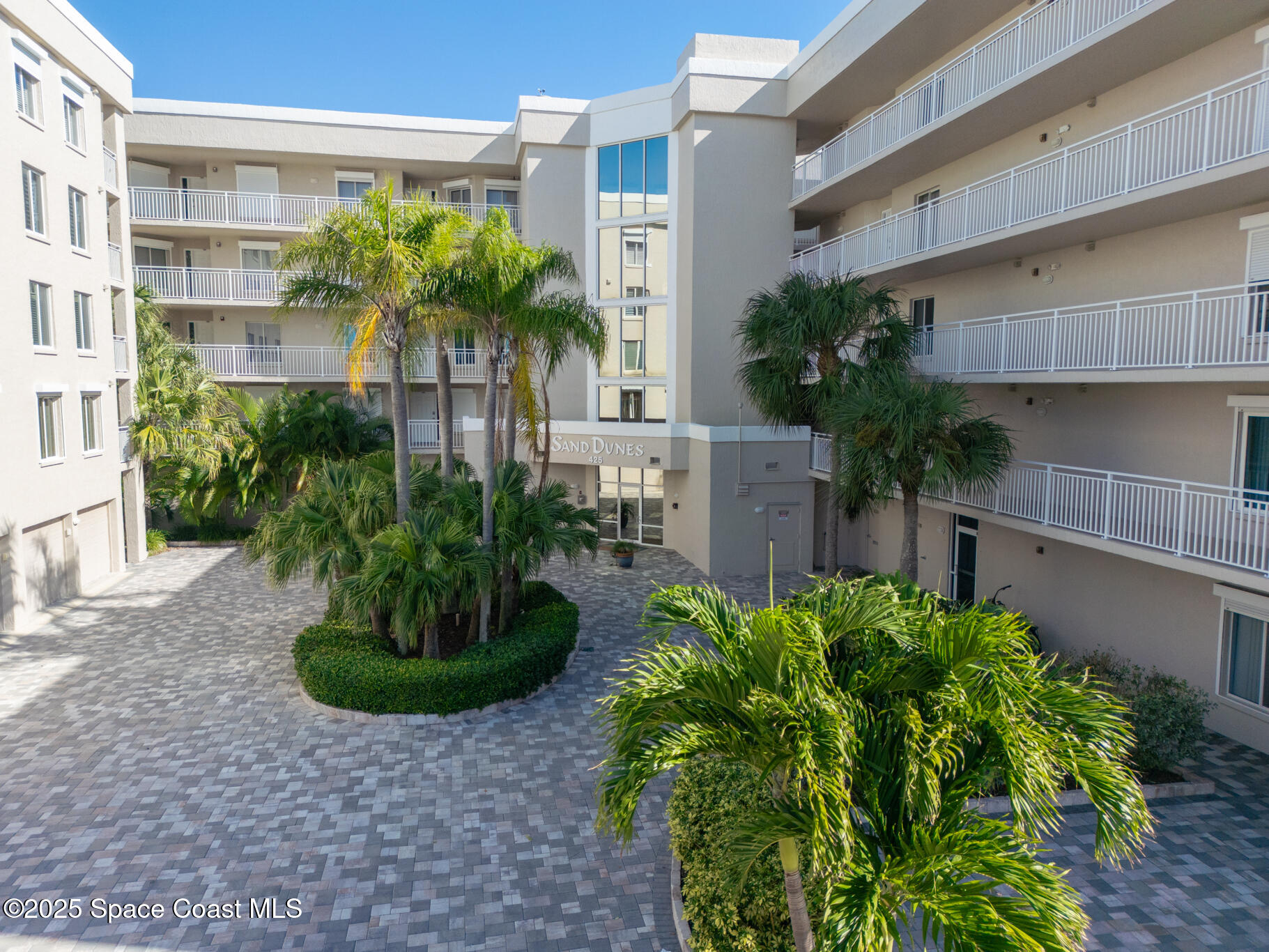 425 Buchanan Avenue 201