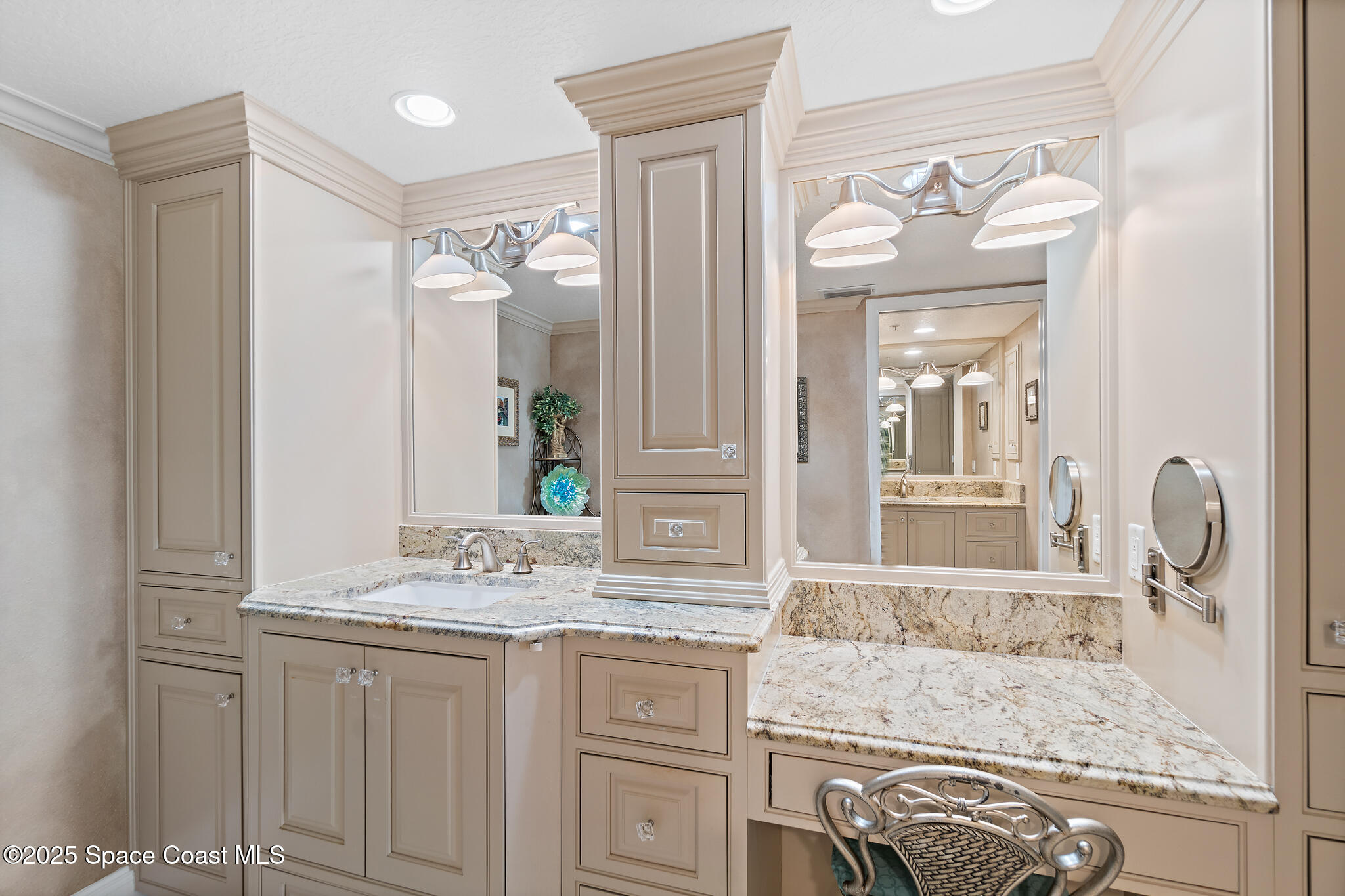 425 Buchanan Avenue 201