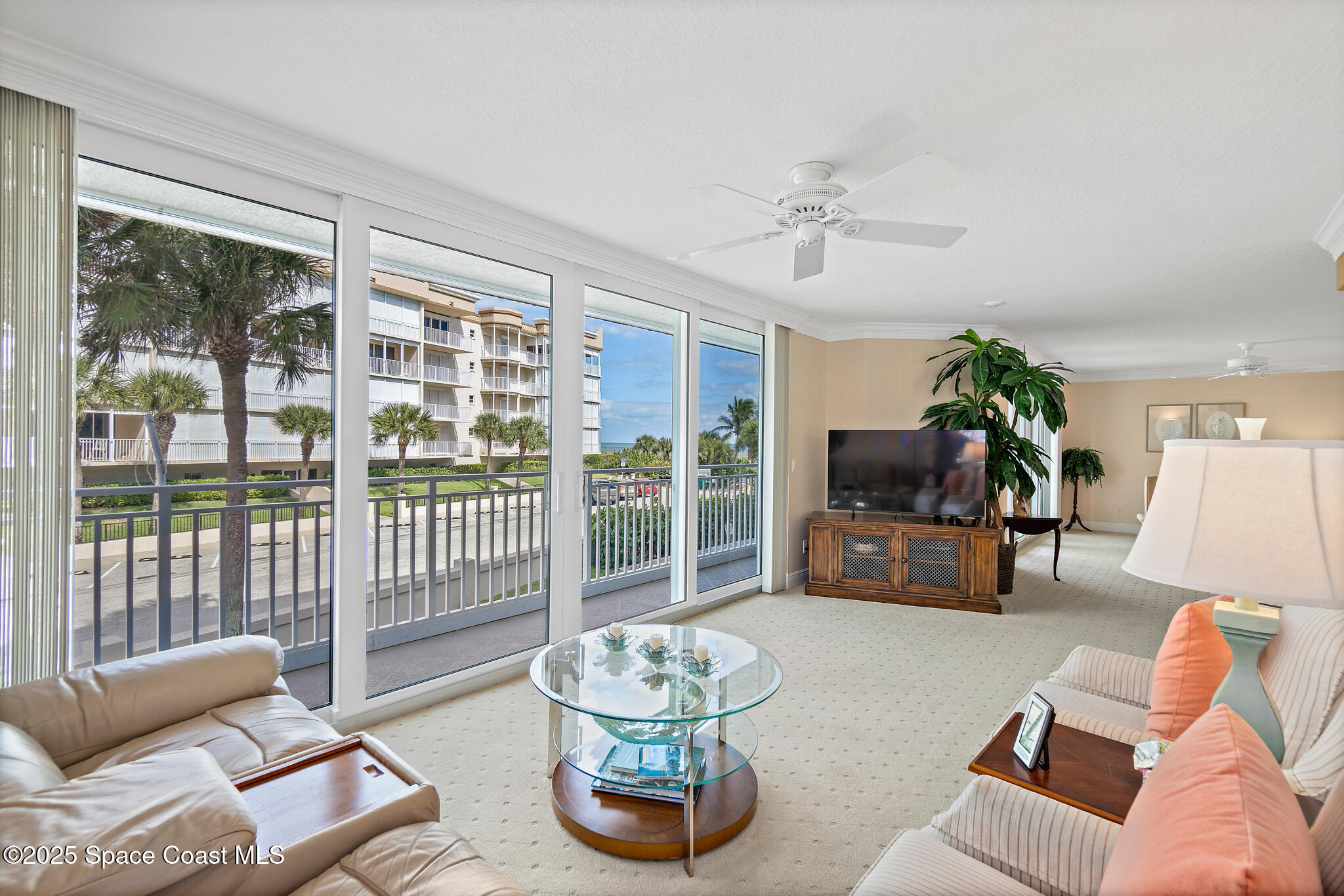 425 Buchanan Avenue 201