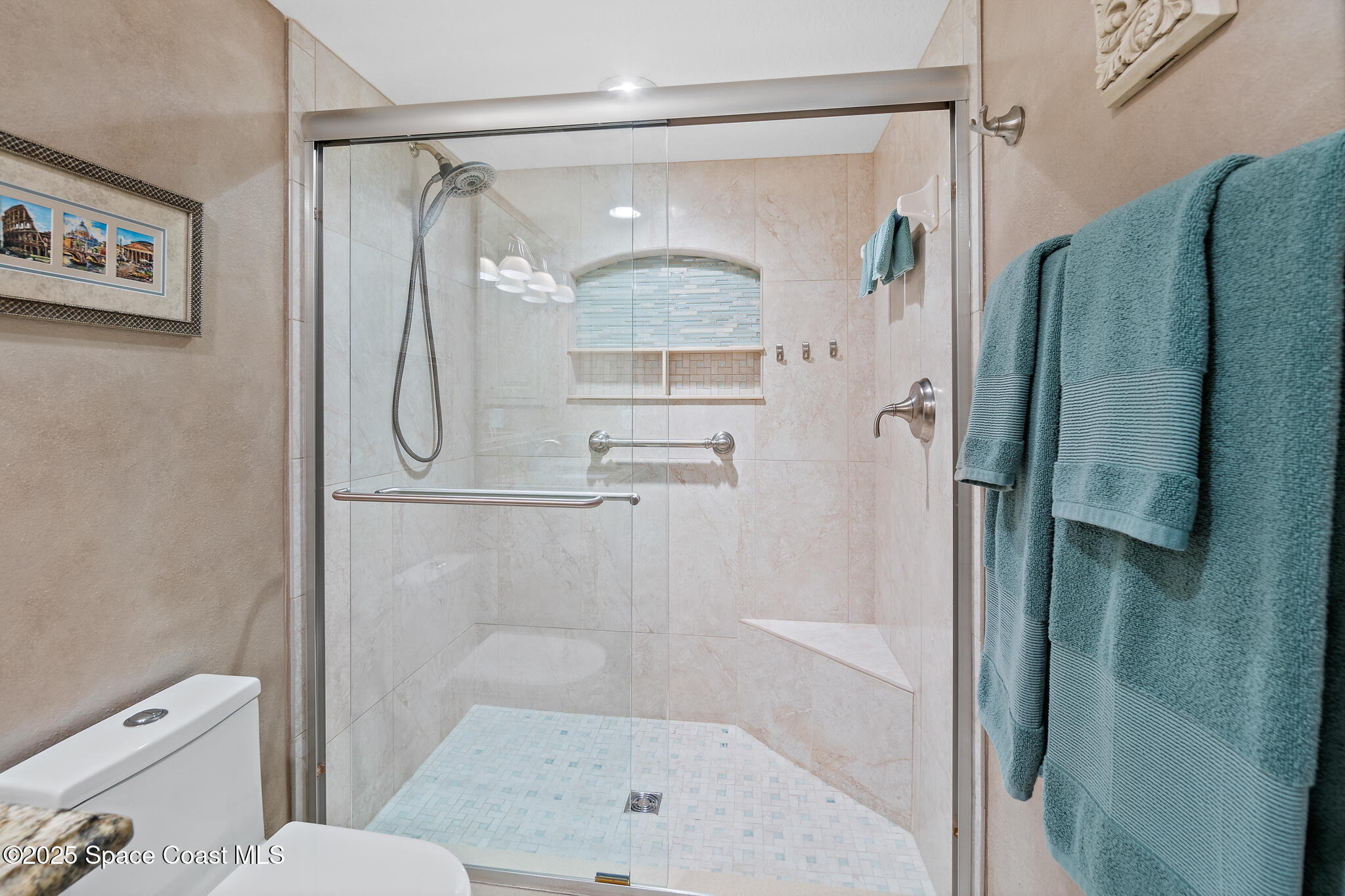 425 Buchanan Avenue 201