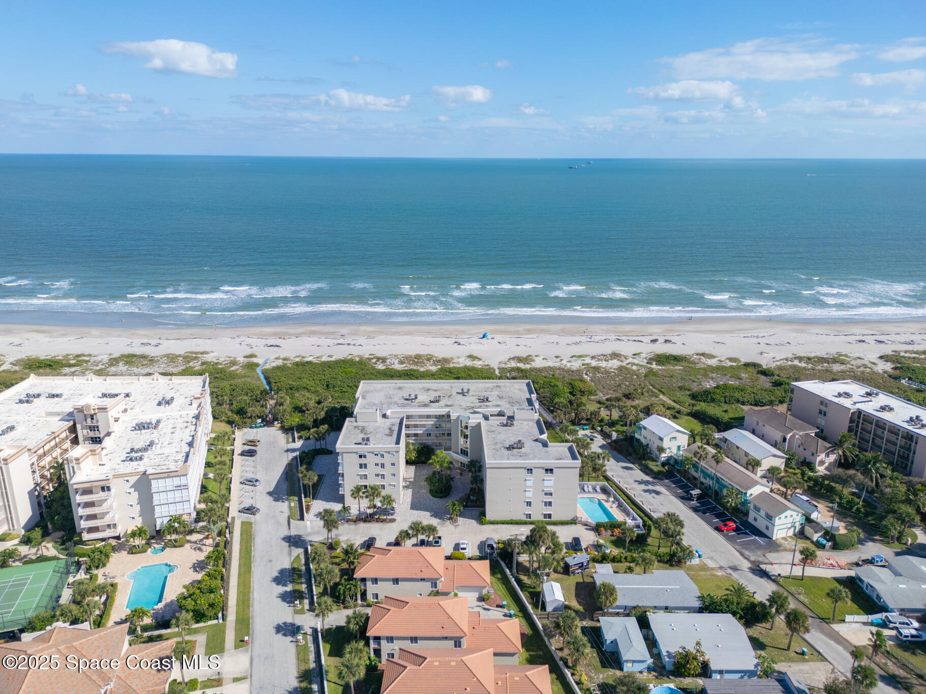 425 Buchanan Avenue 201