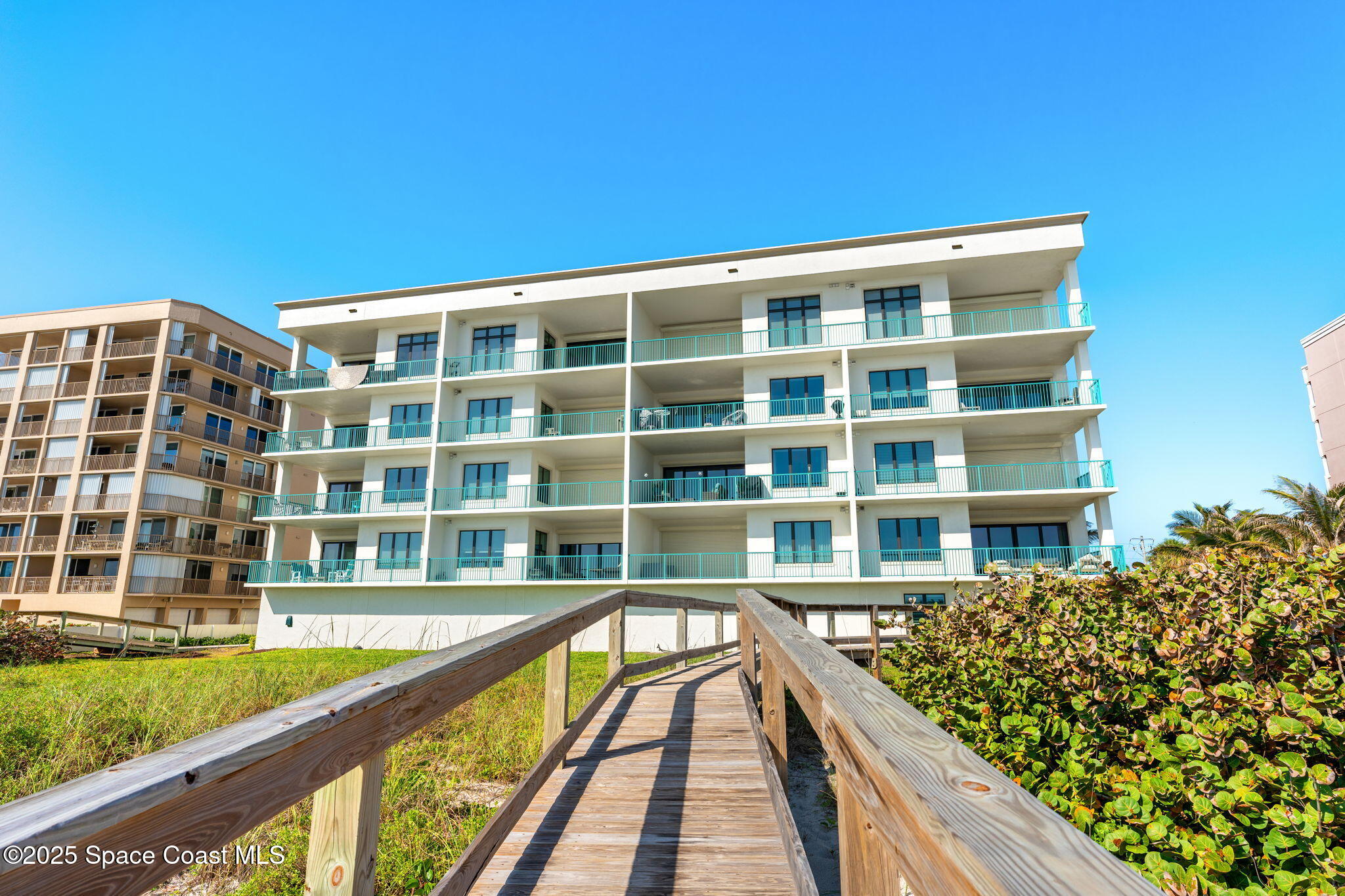 1795 N Highway A1a, 401