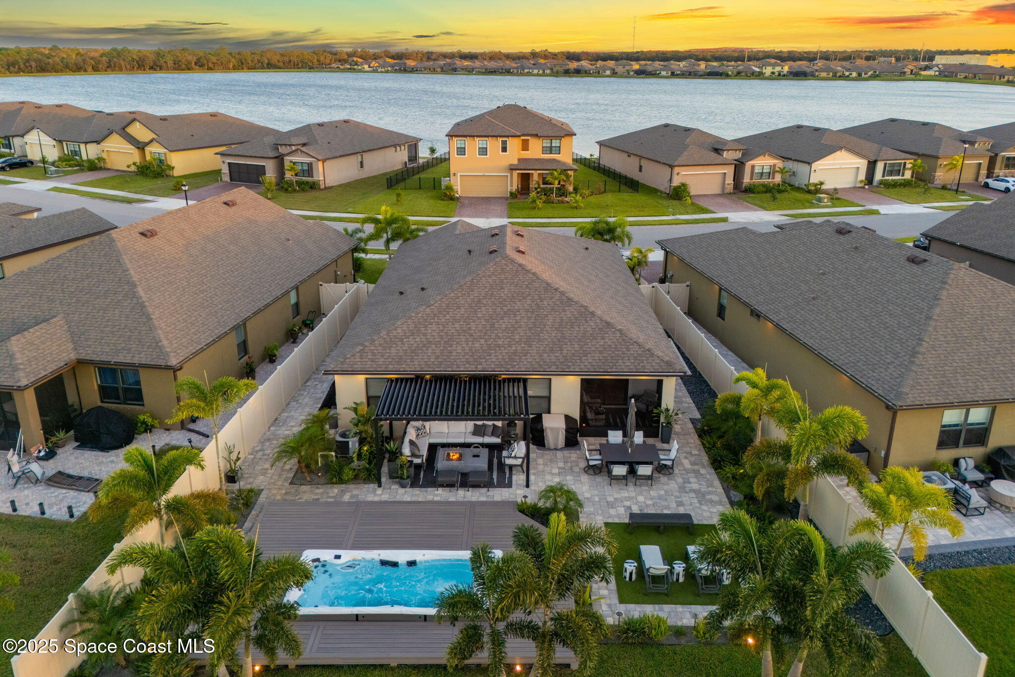 2013 Farmhouse Road SE