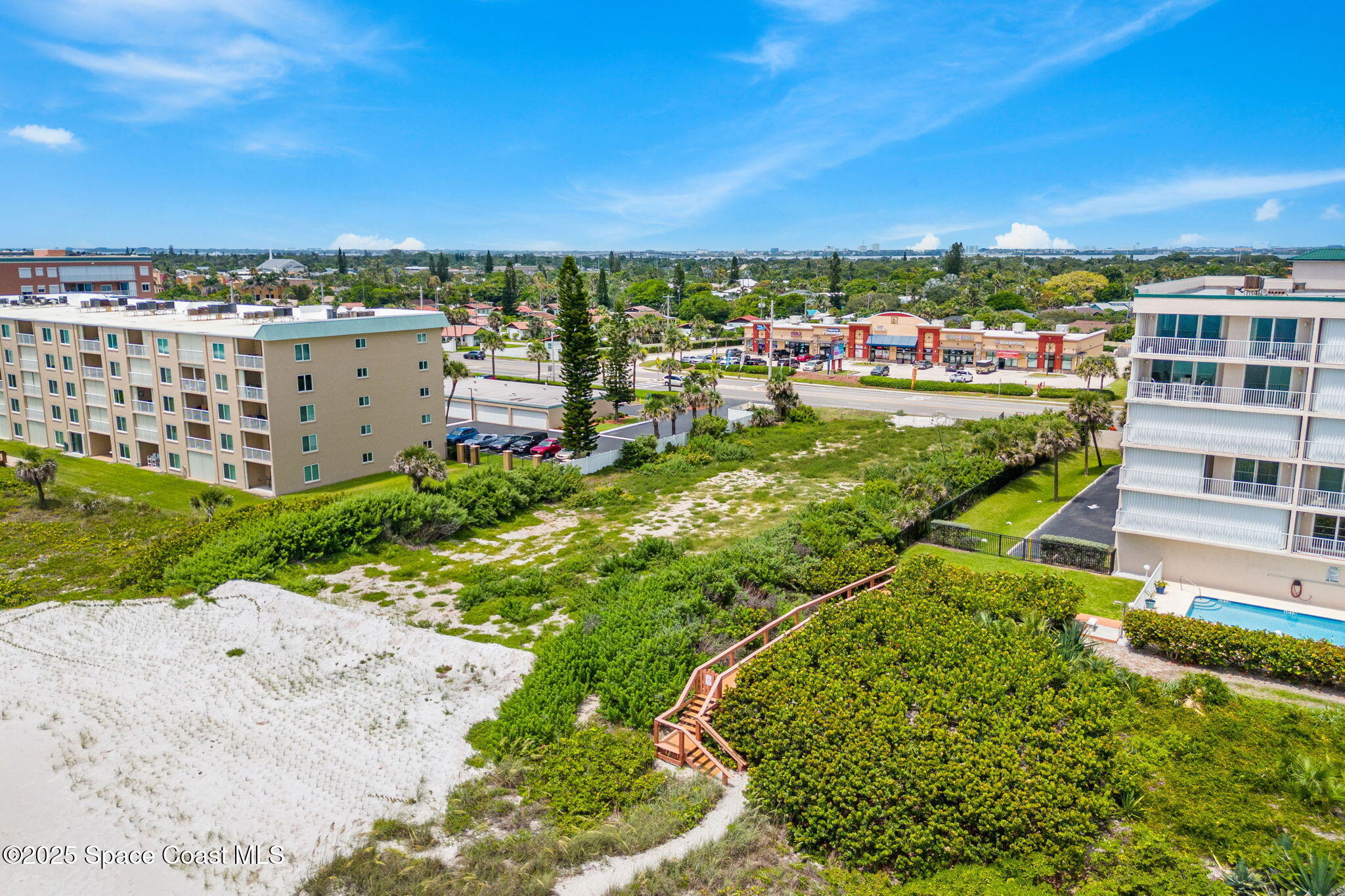 1455 N Highway A1A, 402