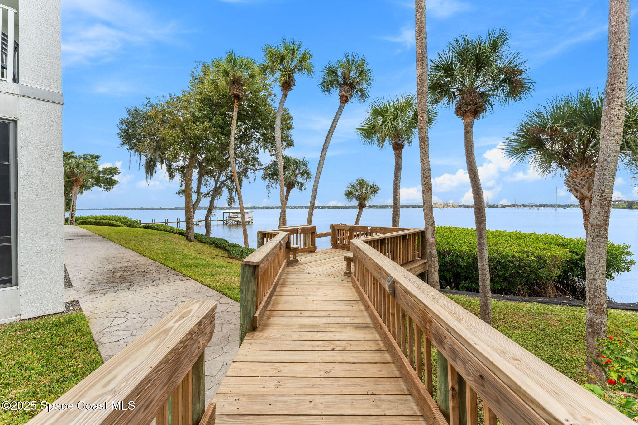 420 Moore Park Lane, 304