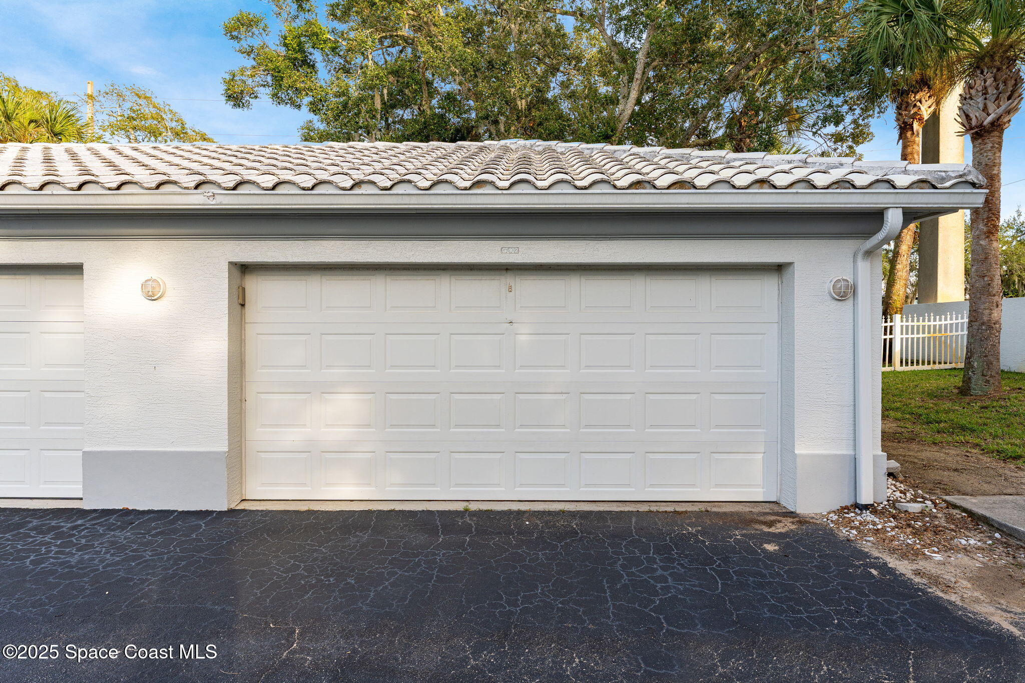 420 Moore Park Lane, 304