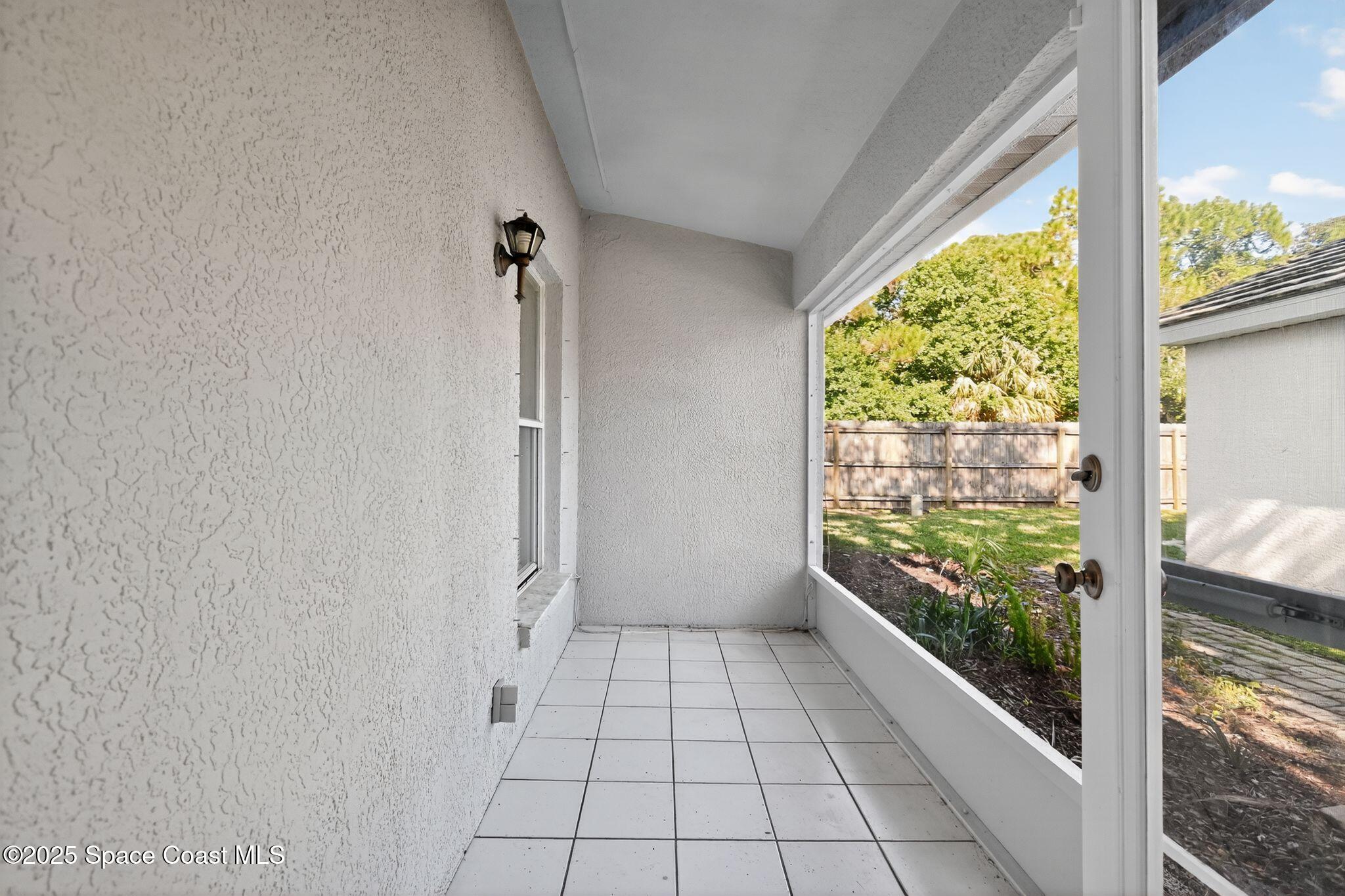 1283 Goldenrod Circle NE