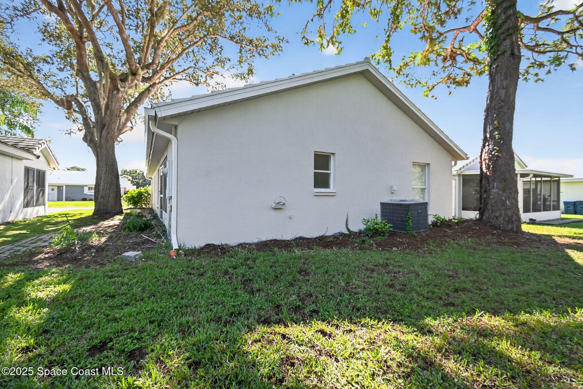 1283 Goldenrod Circle NE