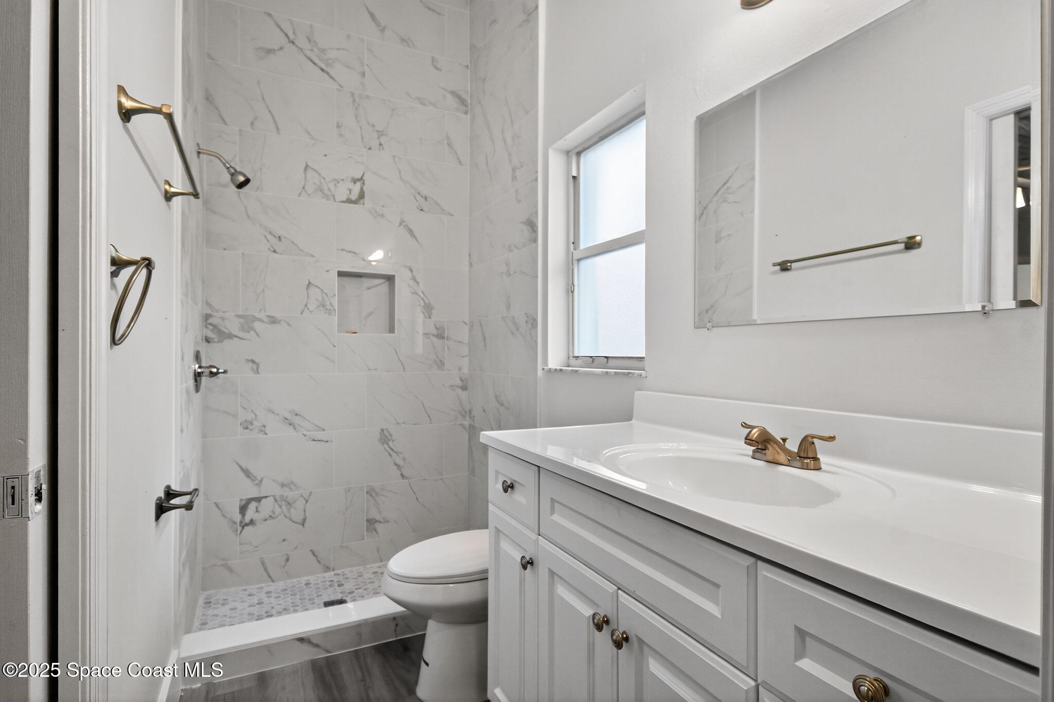 1283 Goldenrod Circle NE