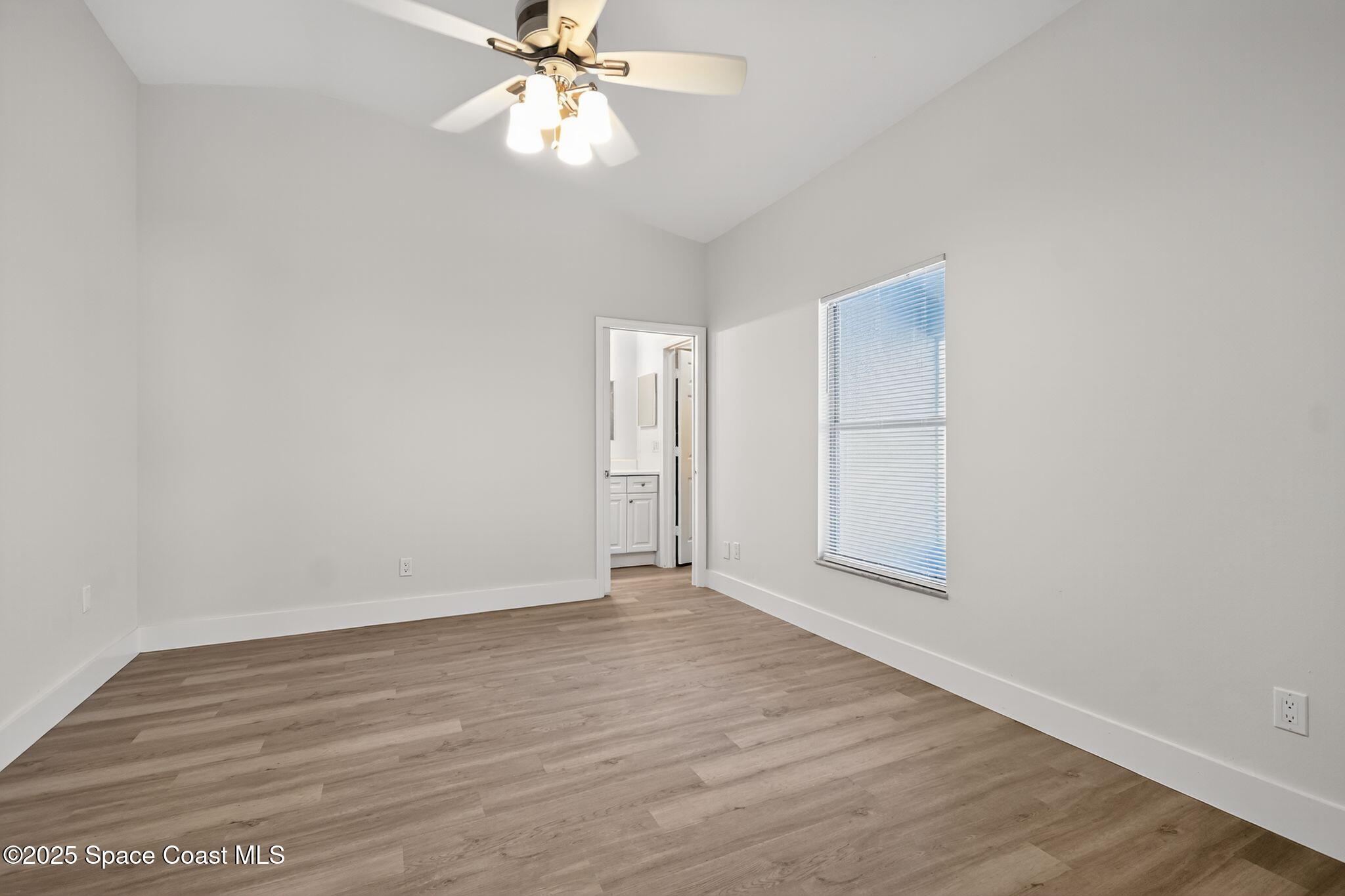 1283 Goldenrod Circle NE