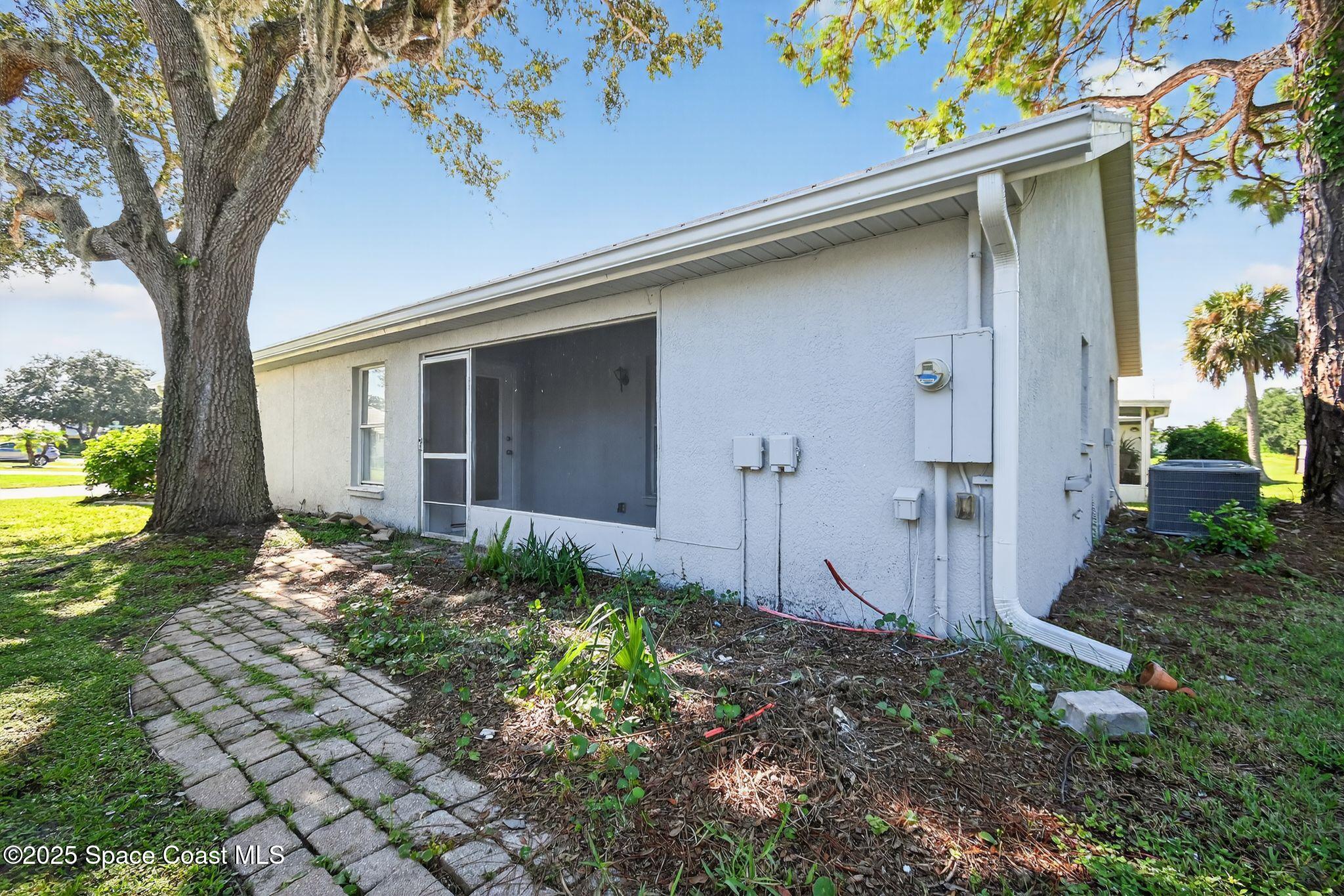 1283 Goldenrod Circle NE