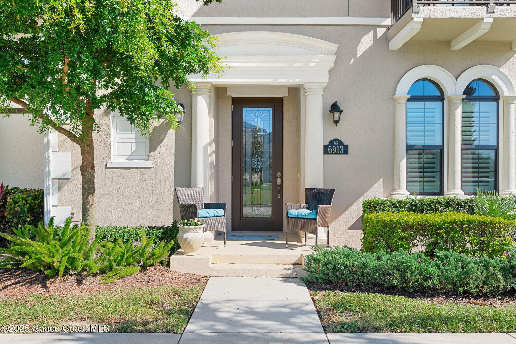 6913 Vista Hermosa Drive