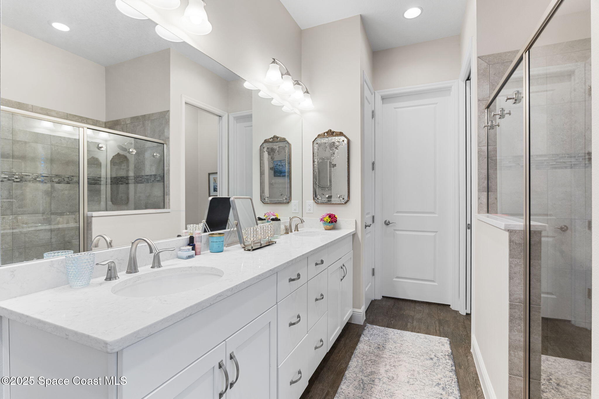 6913 Vista Hermosa Drive