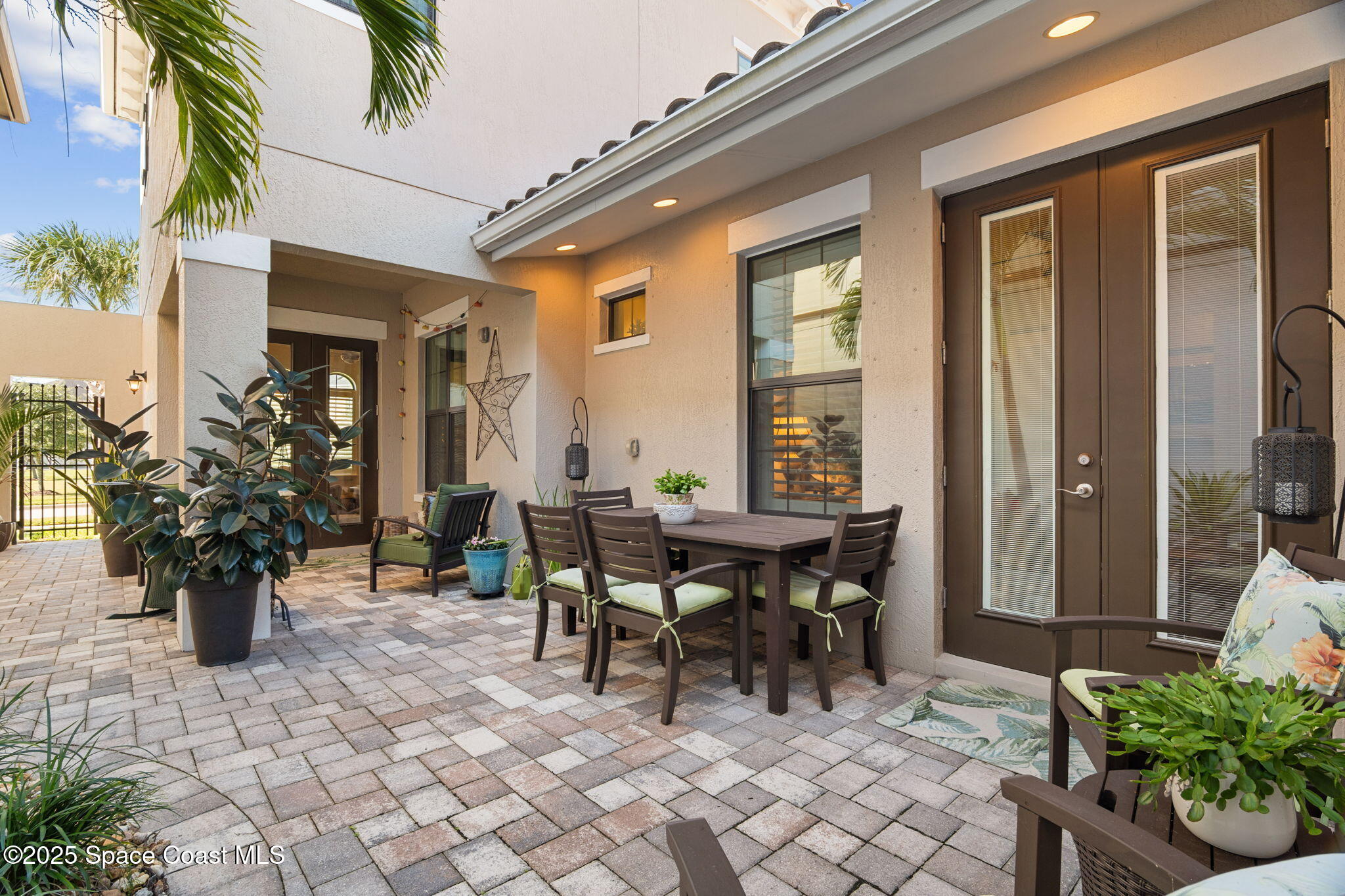 6913 Vista Hermosa Drive