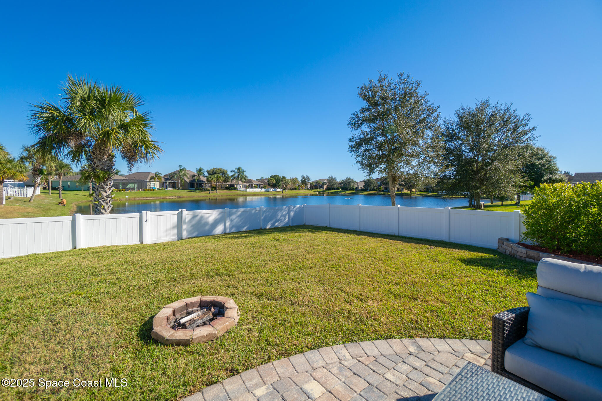 2389 Snapdragon Drive NW