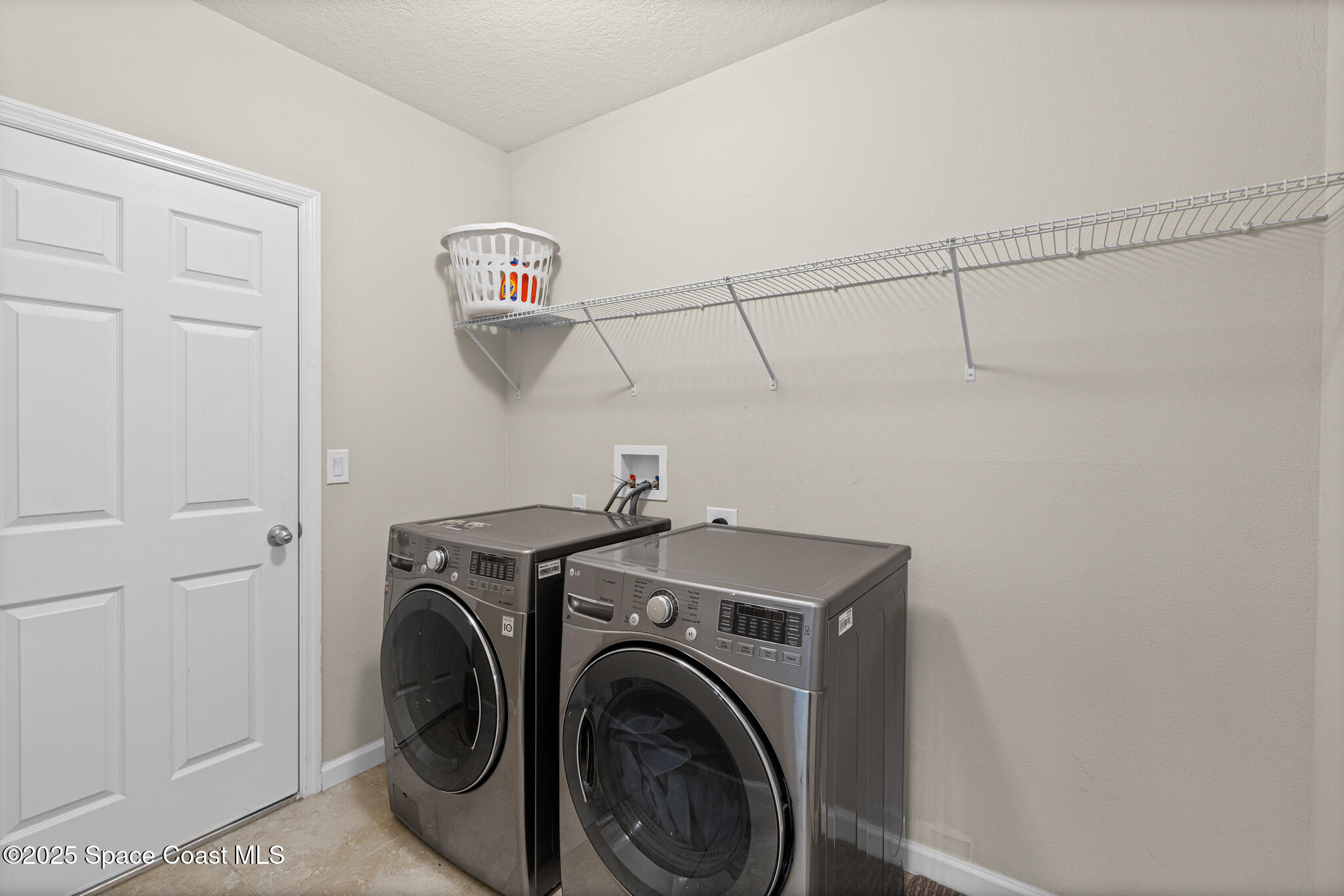 2389 Snapdragon Drive NW