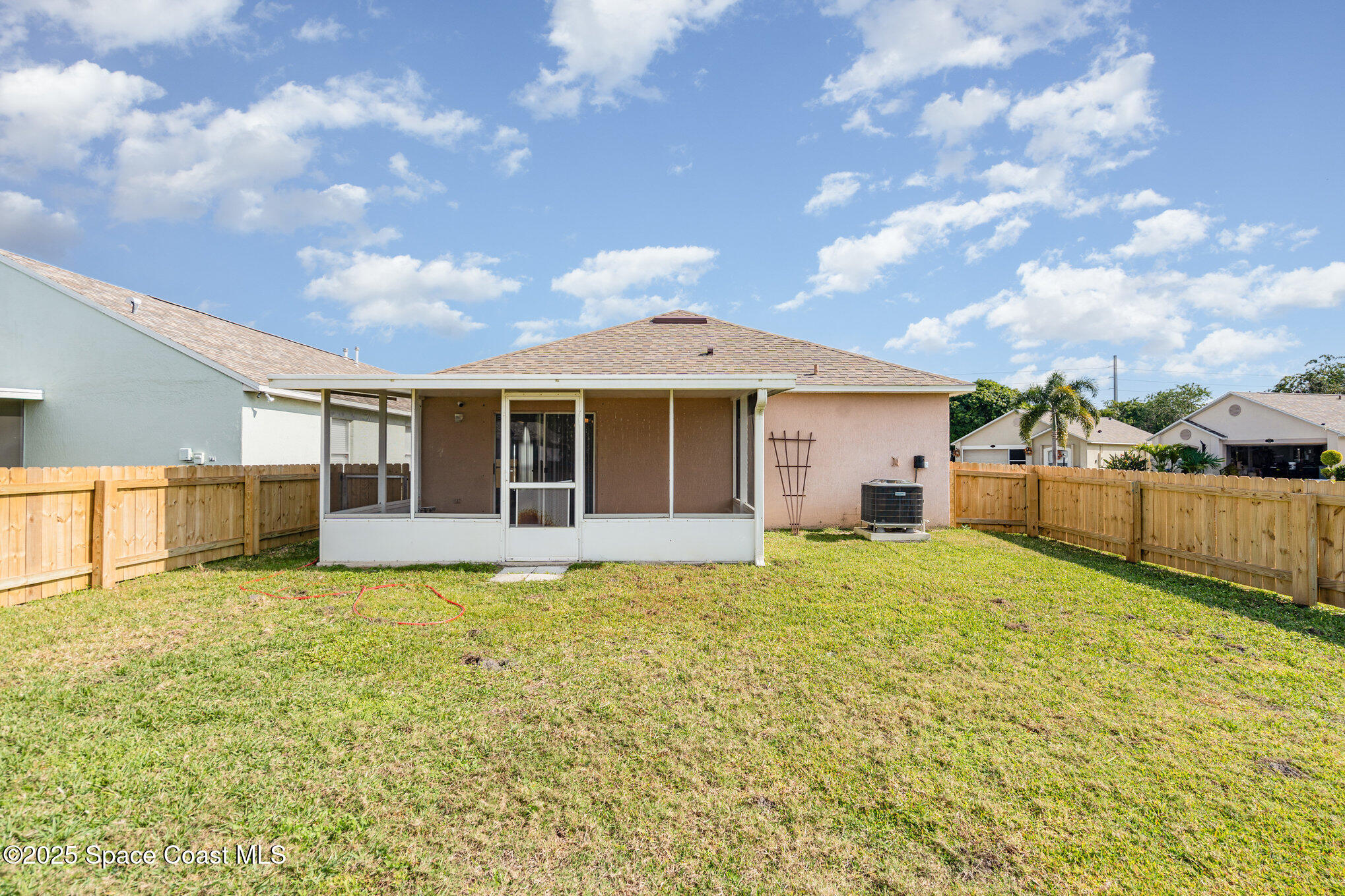 2188 Redwood Circle NE