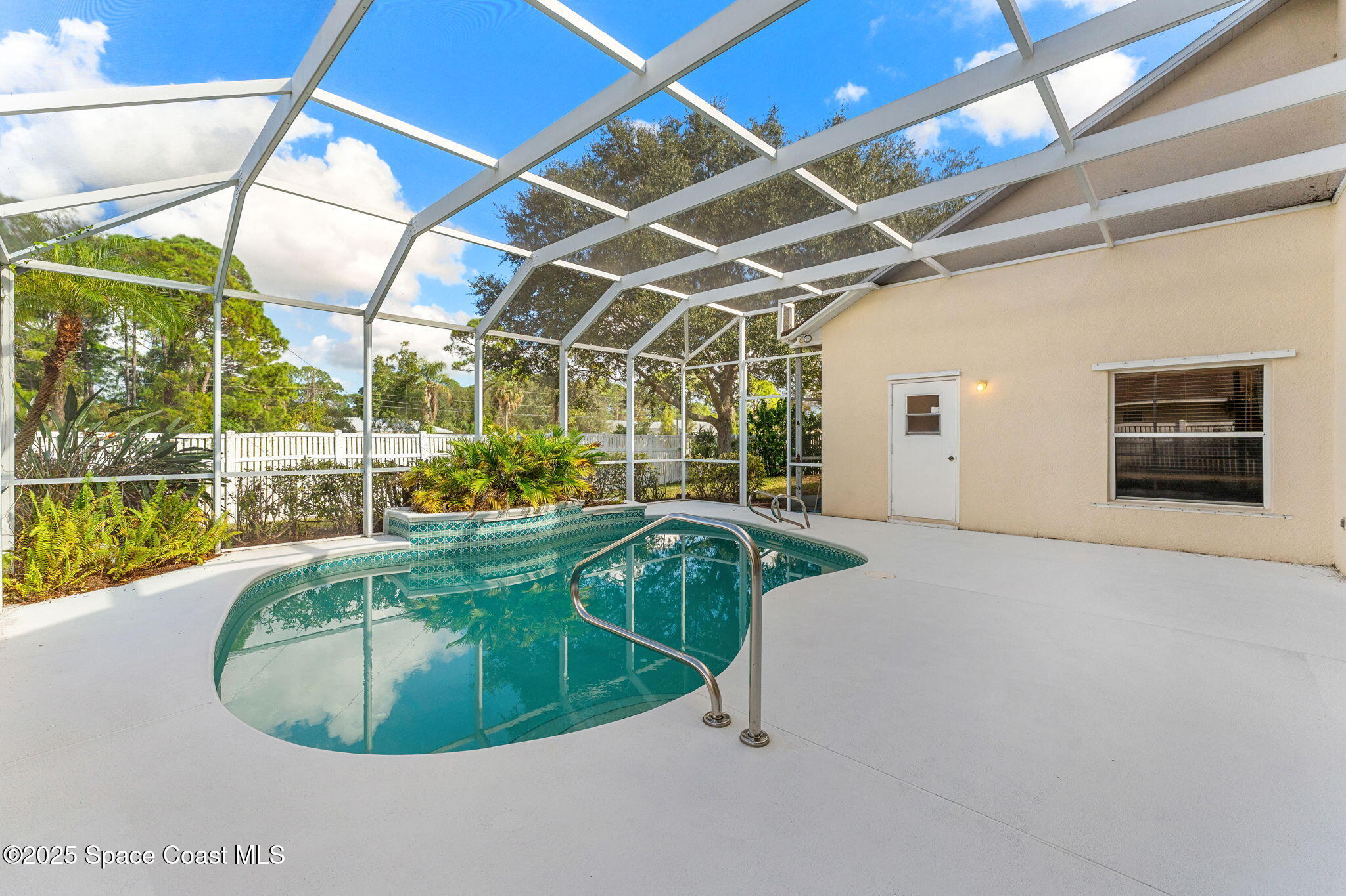 1947 Windbrook Drive SE