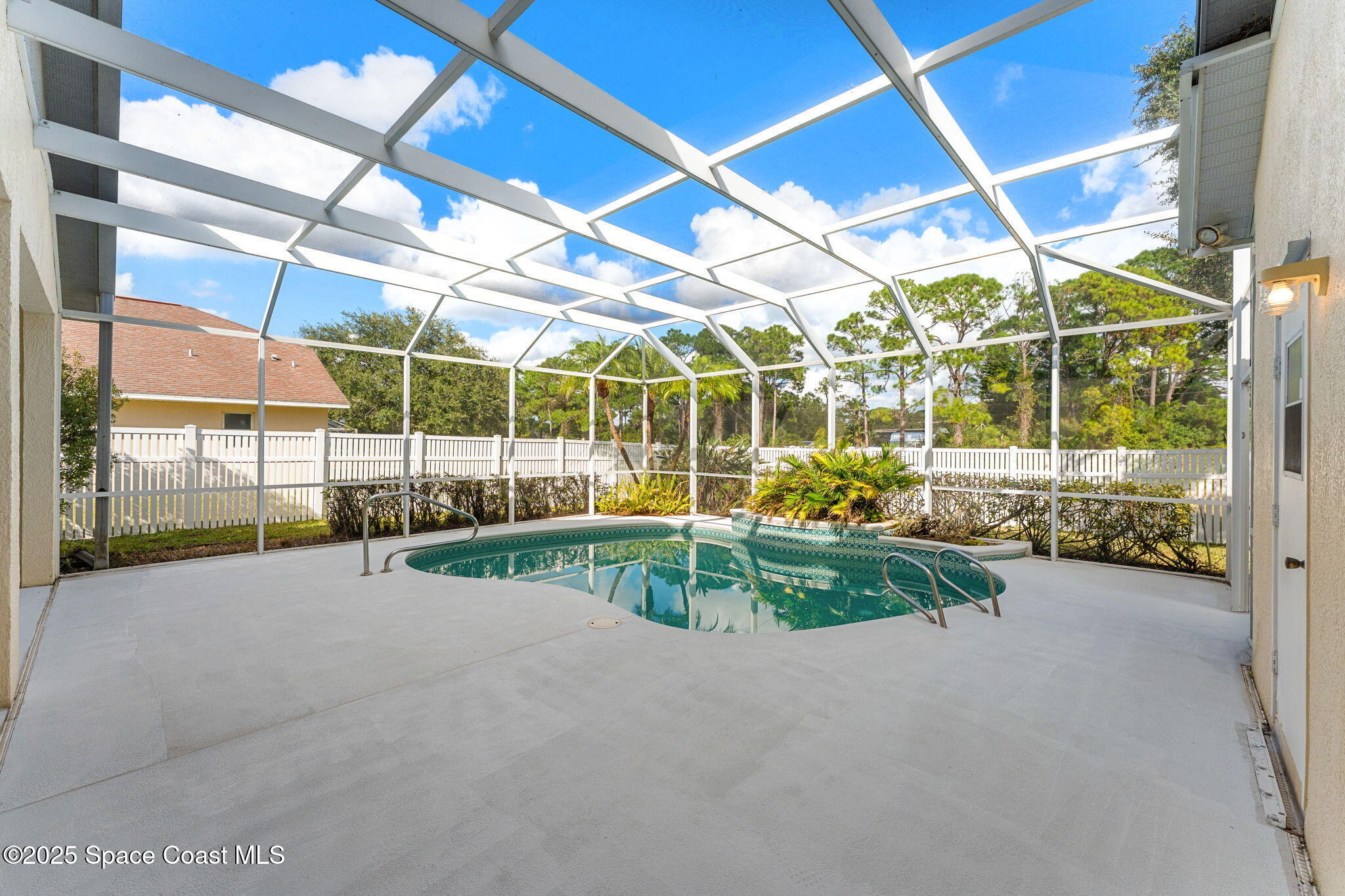 1947 Windbrook Drive SE