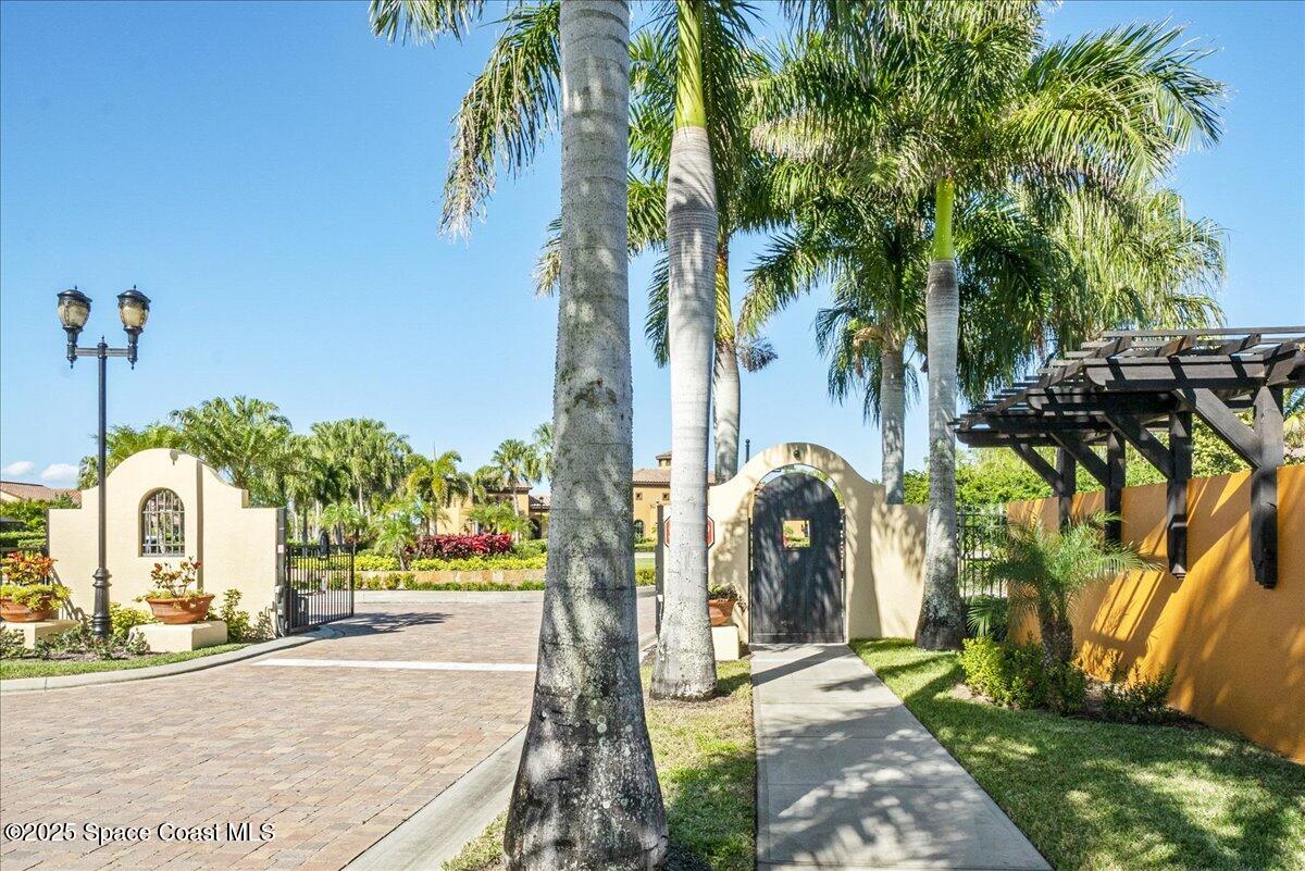 89 Redondo Drive