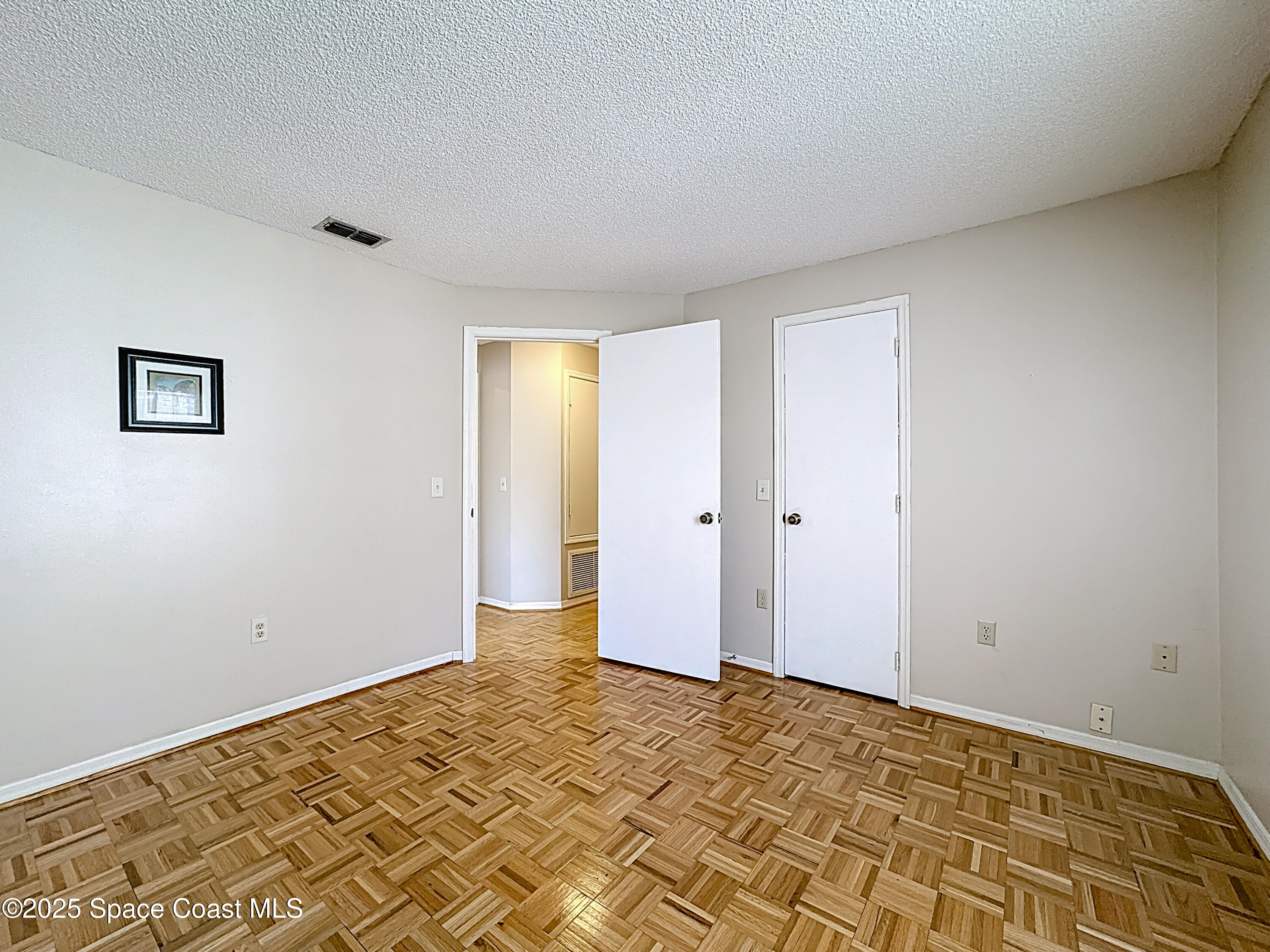 3033 Dunhill Drive