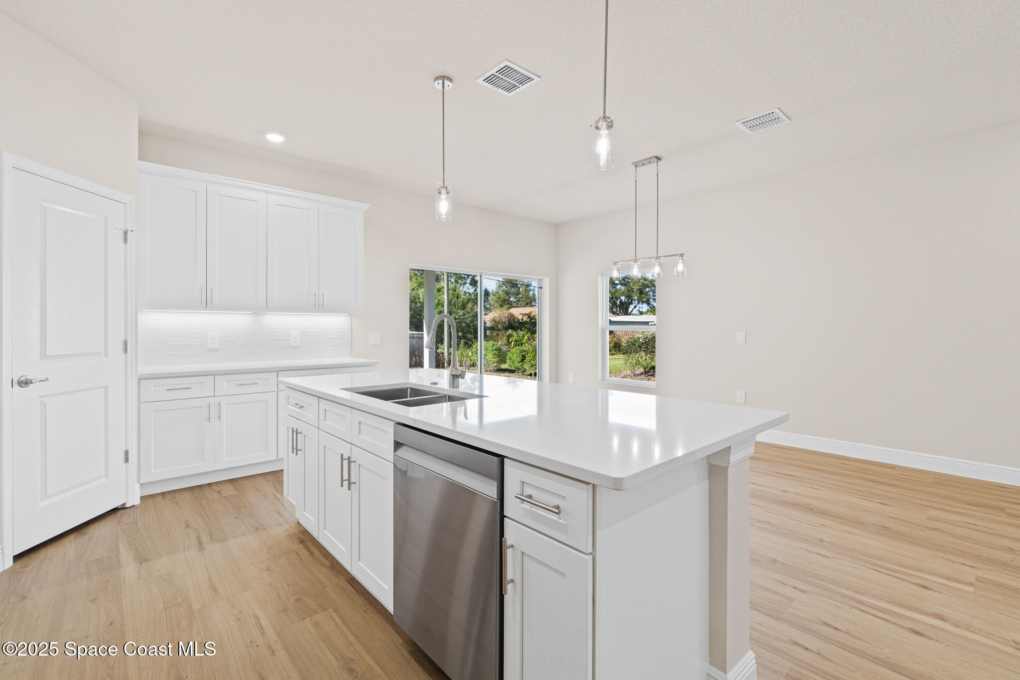 366 San Filippo Drive SE