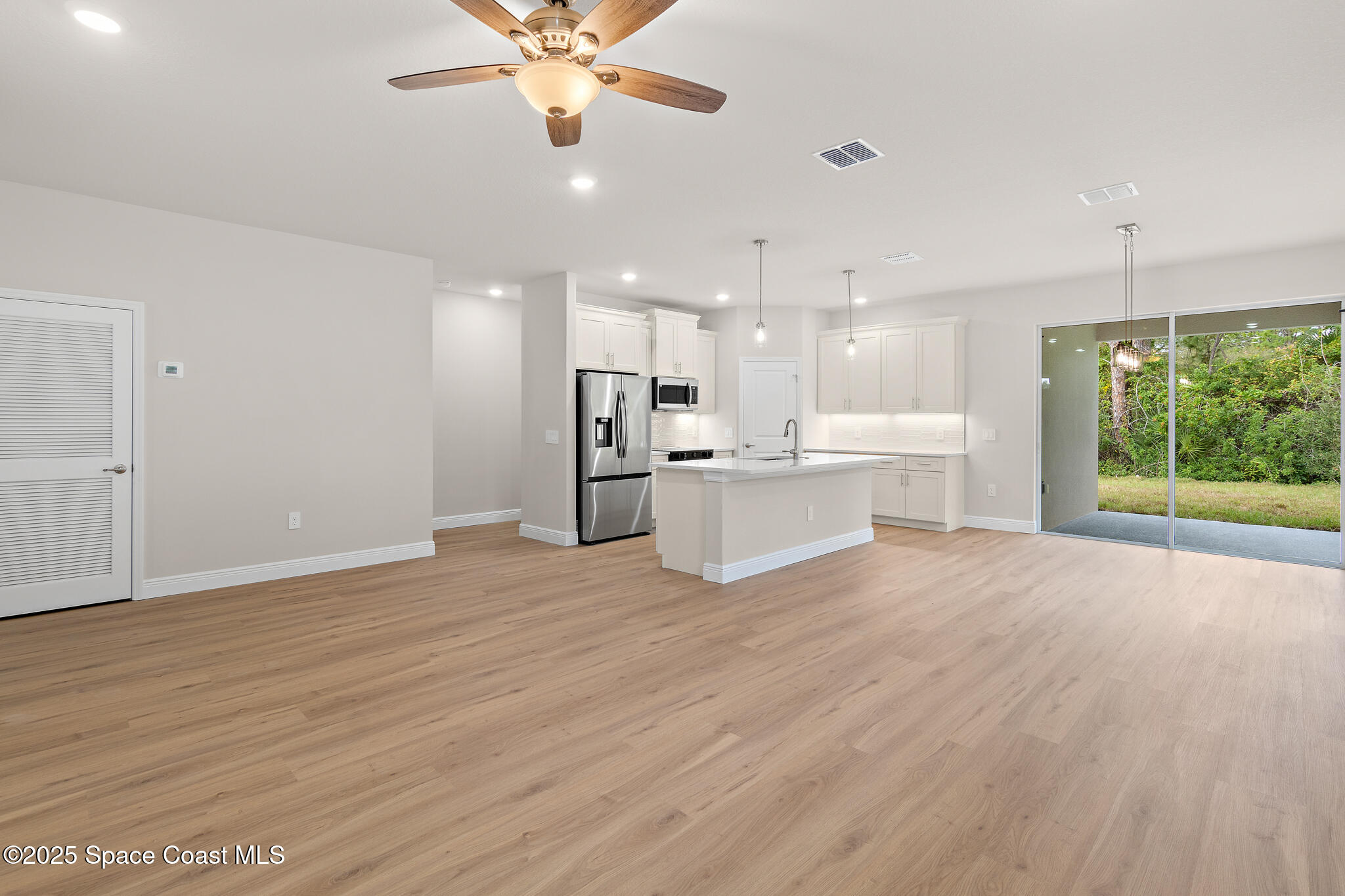 874 Cornelia Avenue SE