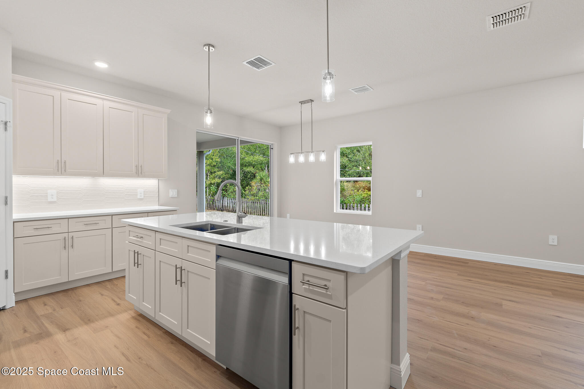 874 Cornelia Avenue SE