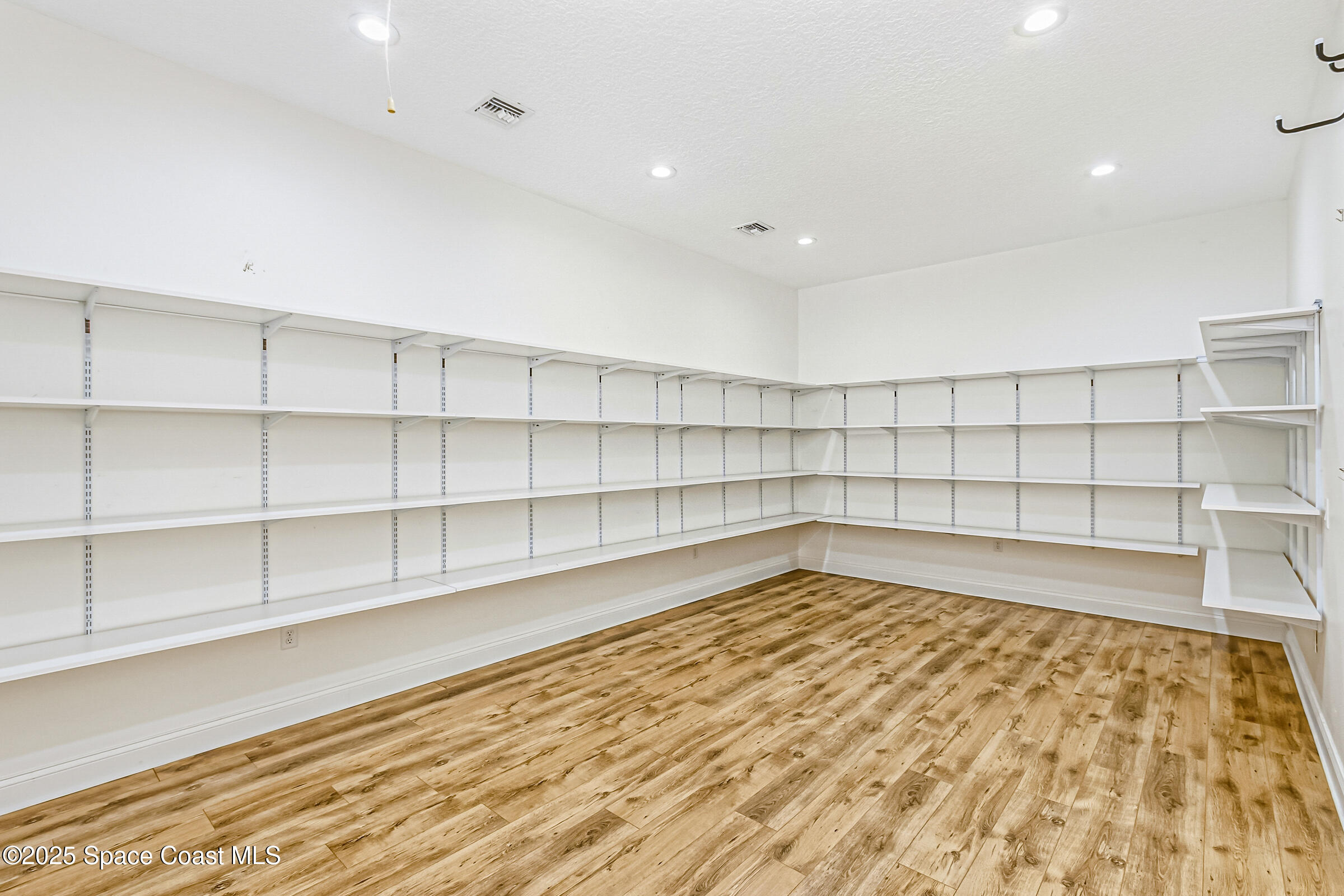 5430 Amy Way