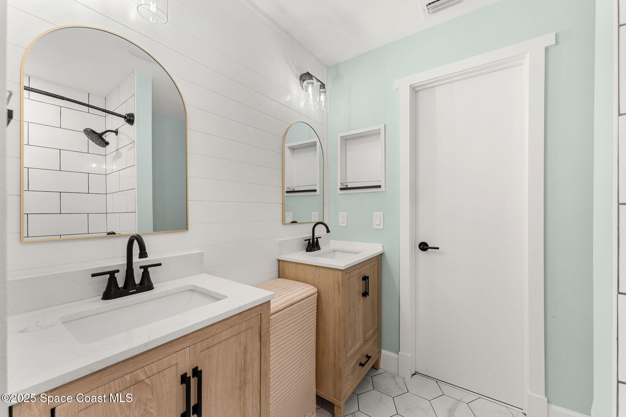 2525 Forest Run Drive