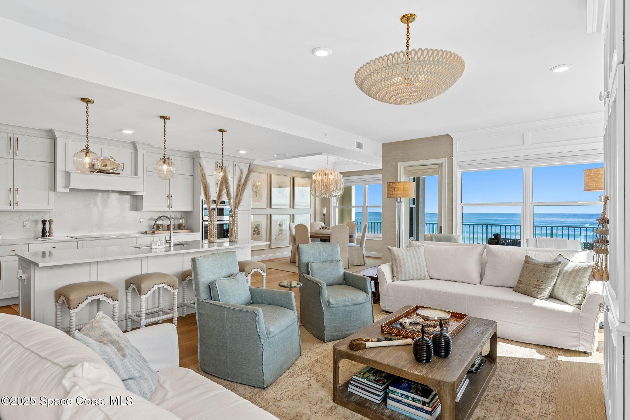 1725 N Highway A1A 402