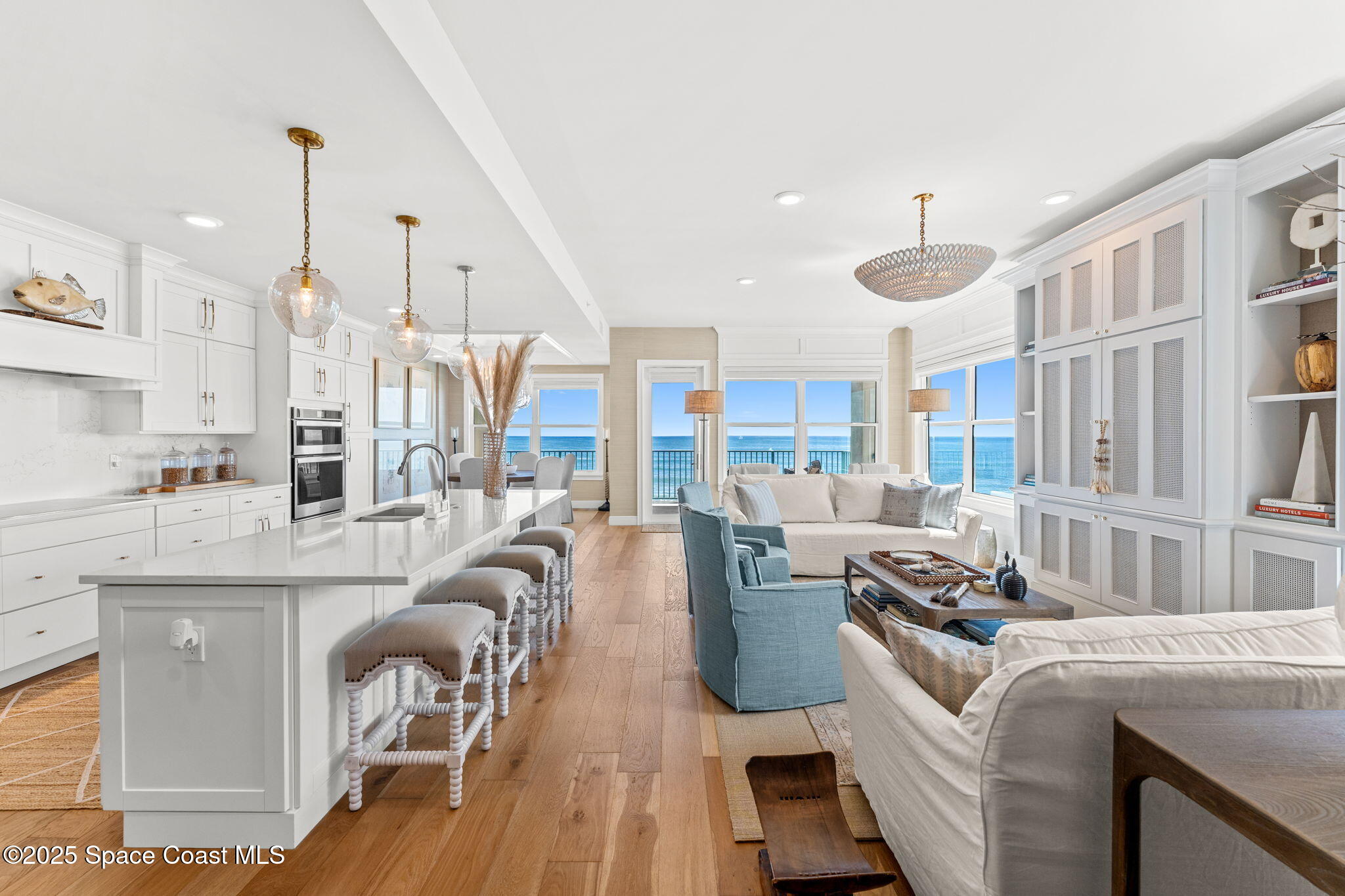 1725 N Highway A1A 402