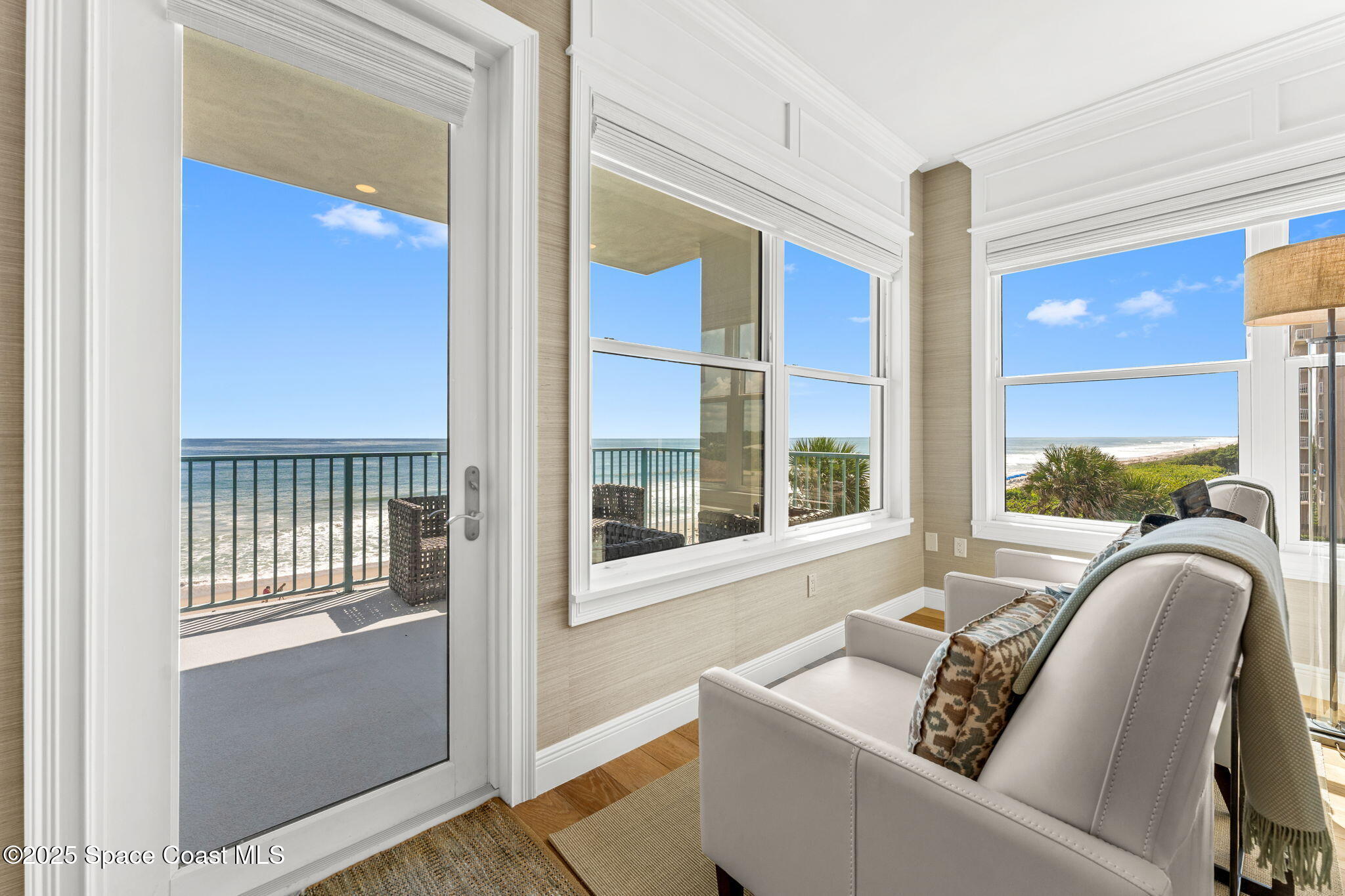 1725 N Highway A1A 402