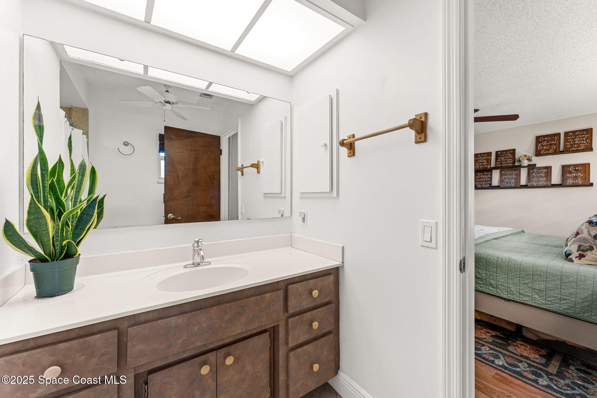 509 W Amherst Circle